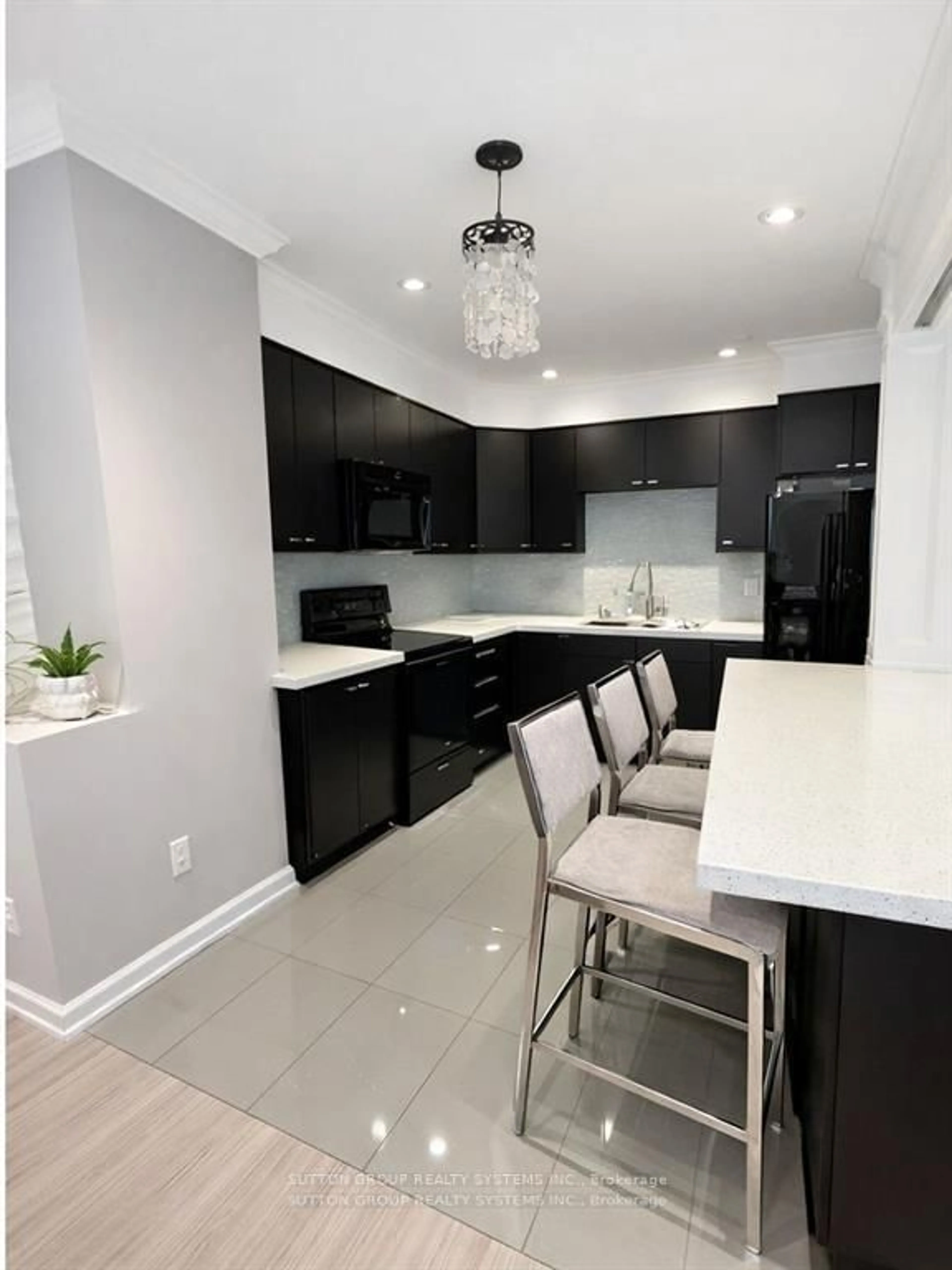 Contemporary kitchen, ceramic/tile floor for 215 Mississauga Valley Blvd #68, Mississauga Ontario L5A 1Y7