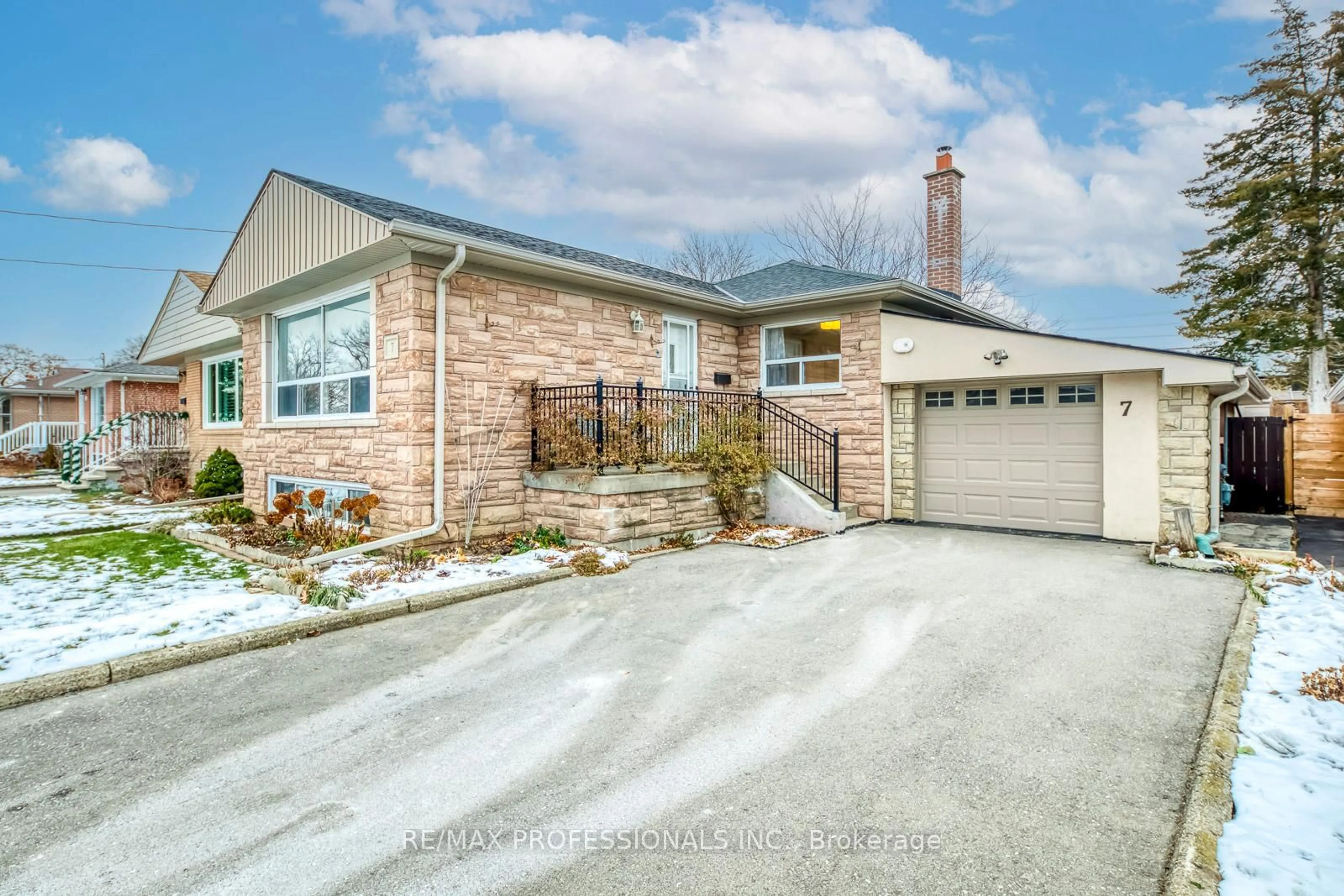 Home with brick exterior material, street for 7 Belgate Pl, Toronto Ontario M9C 3Y5