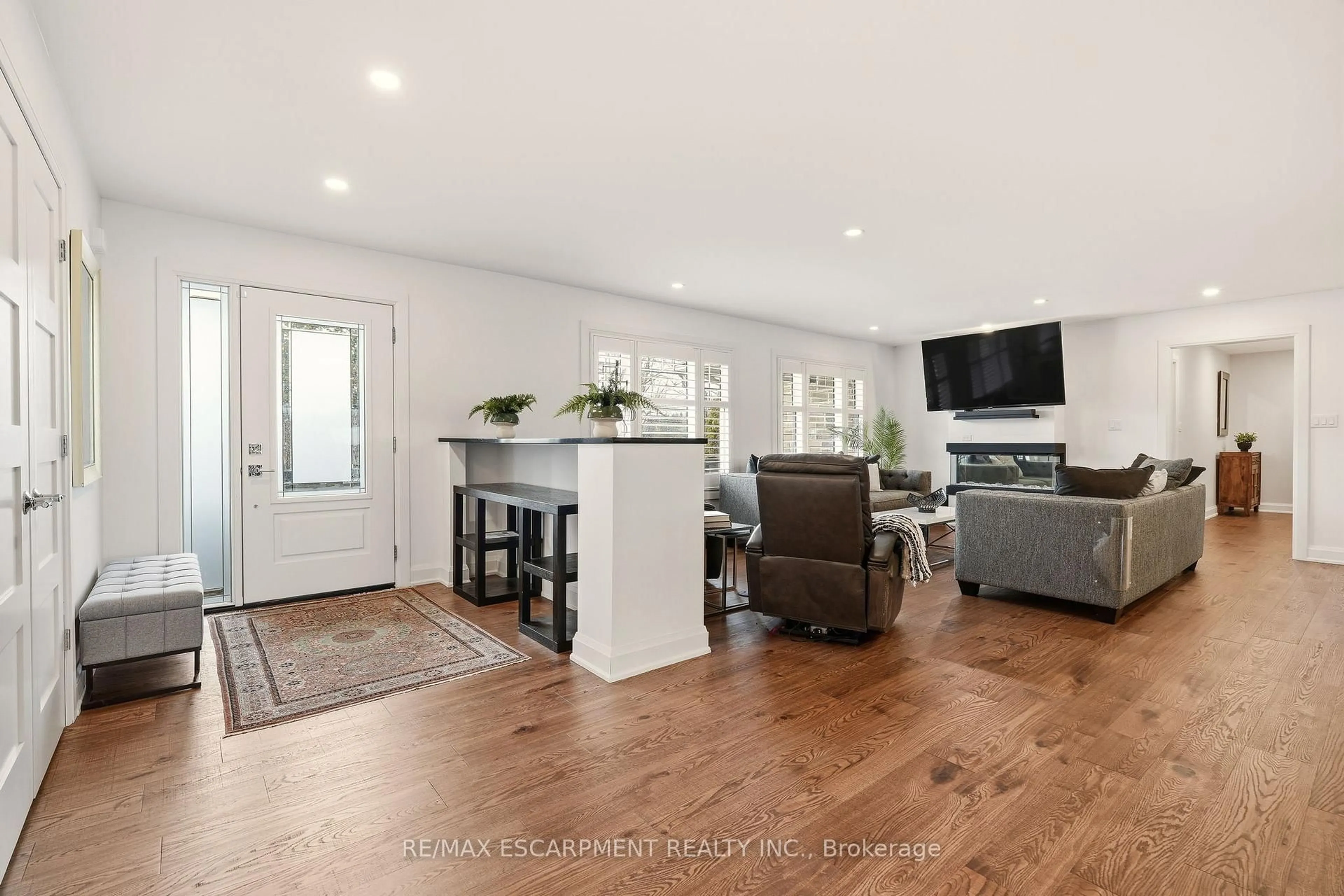 Unknown for 1354 No 1 Side Rd, Burlington Ontario L7P 0R9