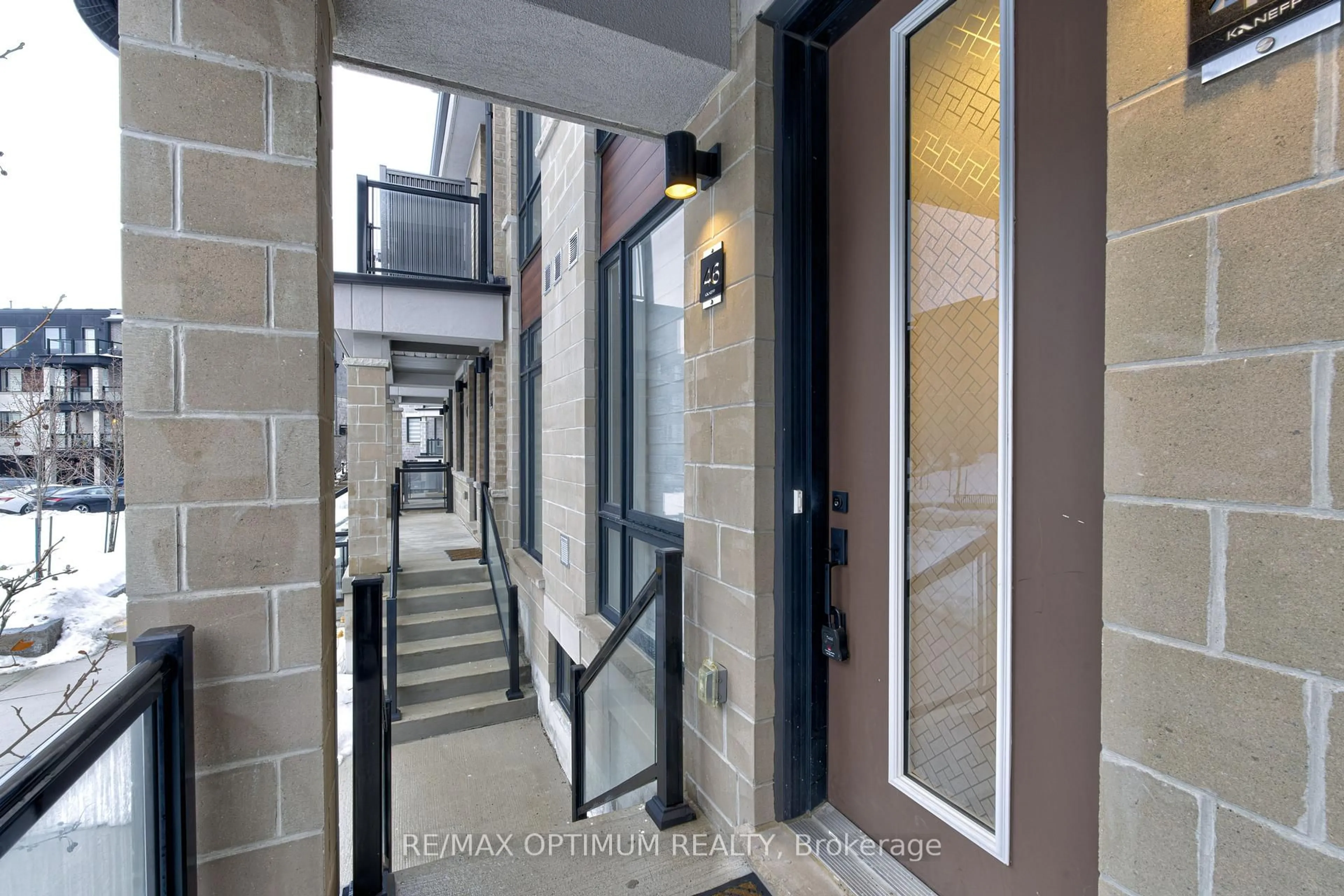 Unknown for 45 Knotsberry Circ #46, Brampton Ontario L6Y 0C3