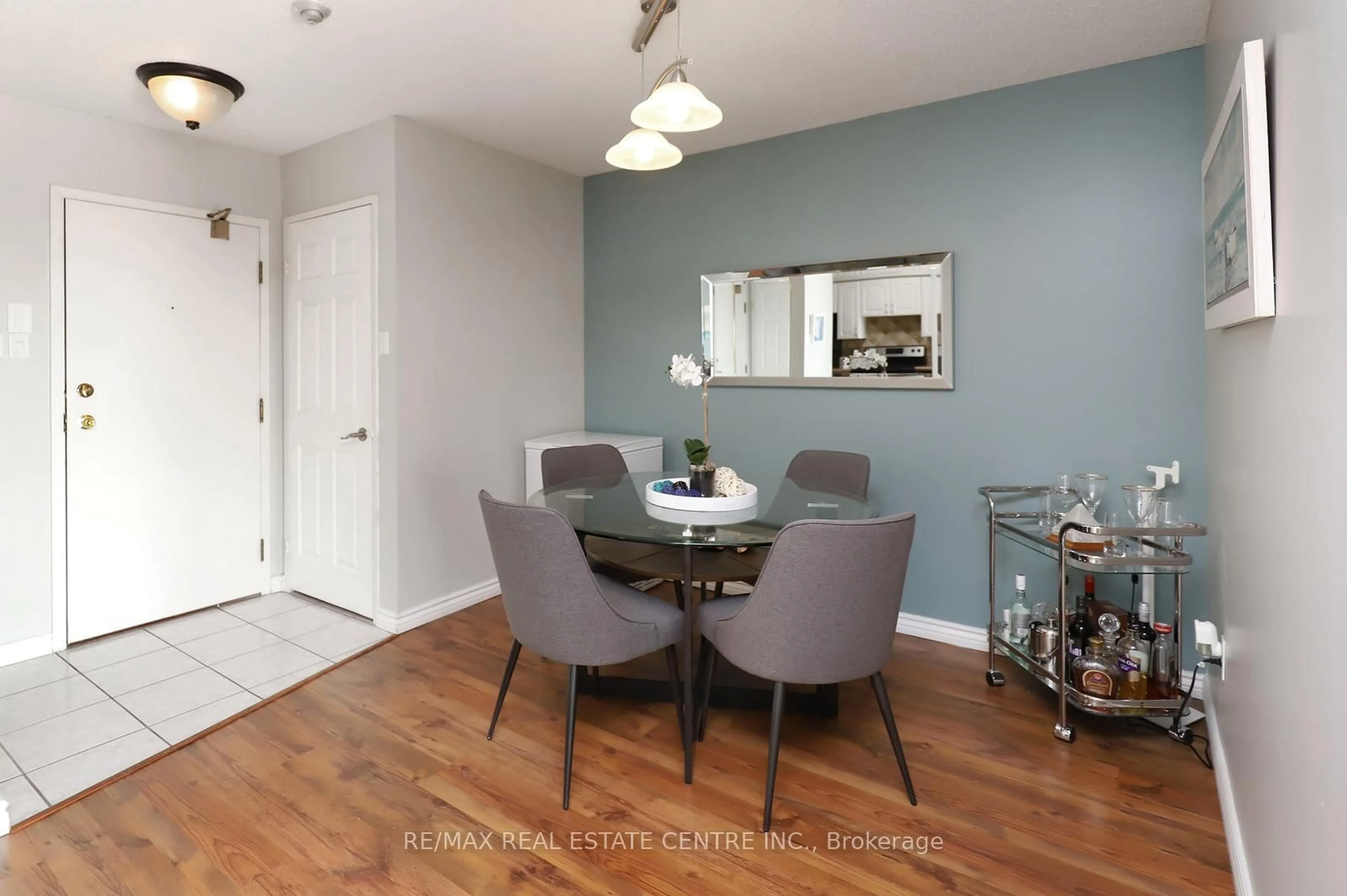 Dining room, wood/laminate floor for 26 Hanover Rd #1704, Brampton Ontario L6S 4T2