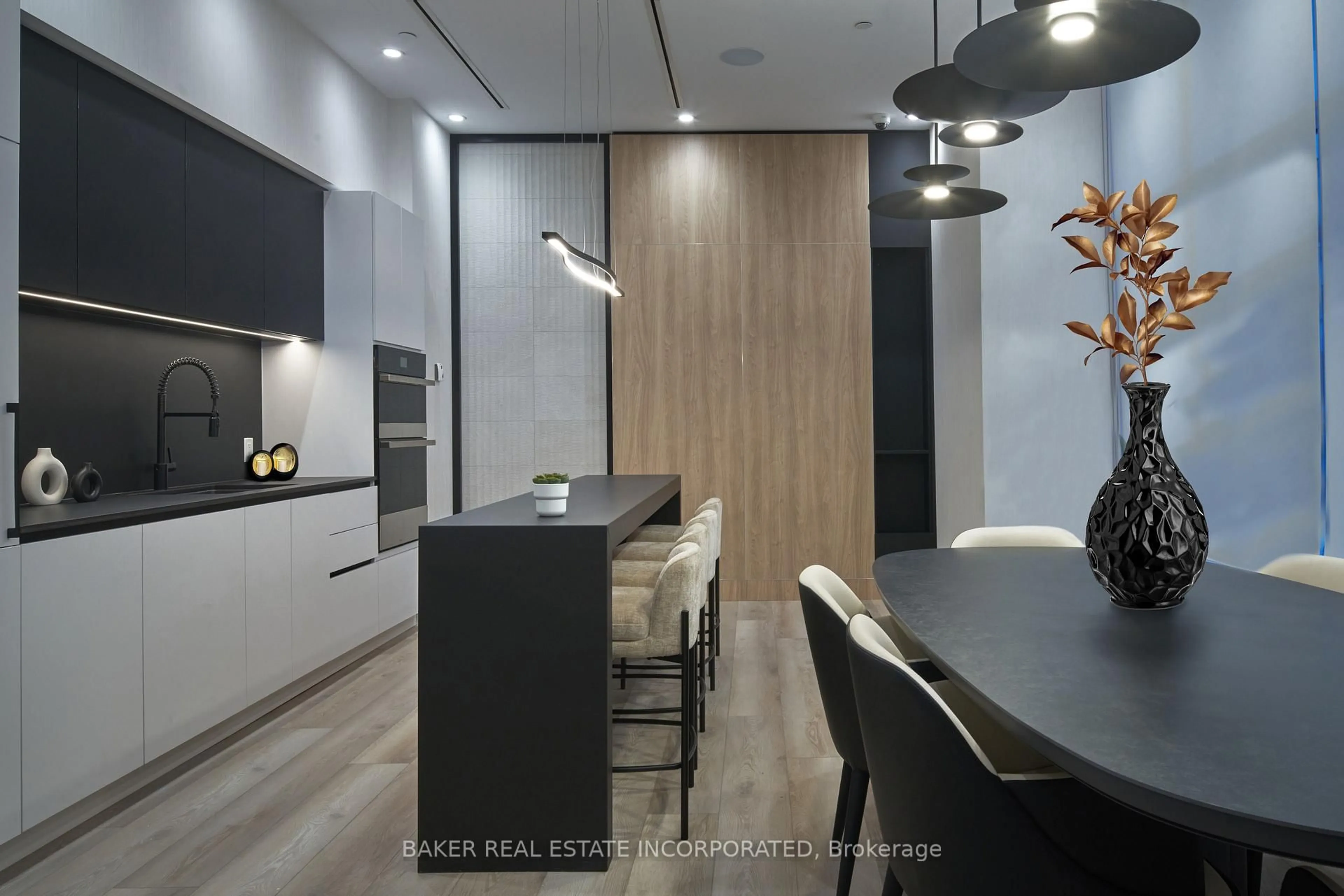 Contemporary kitchen, wood/laminate floor for 500 Plains Rd #701, Burlington Ontario L7T 0C8