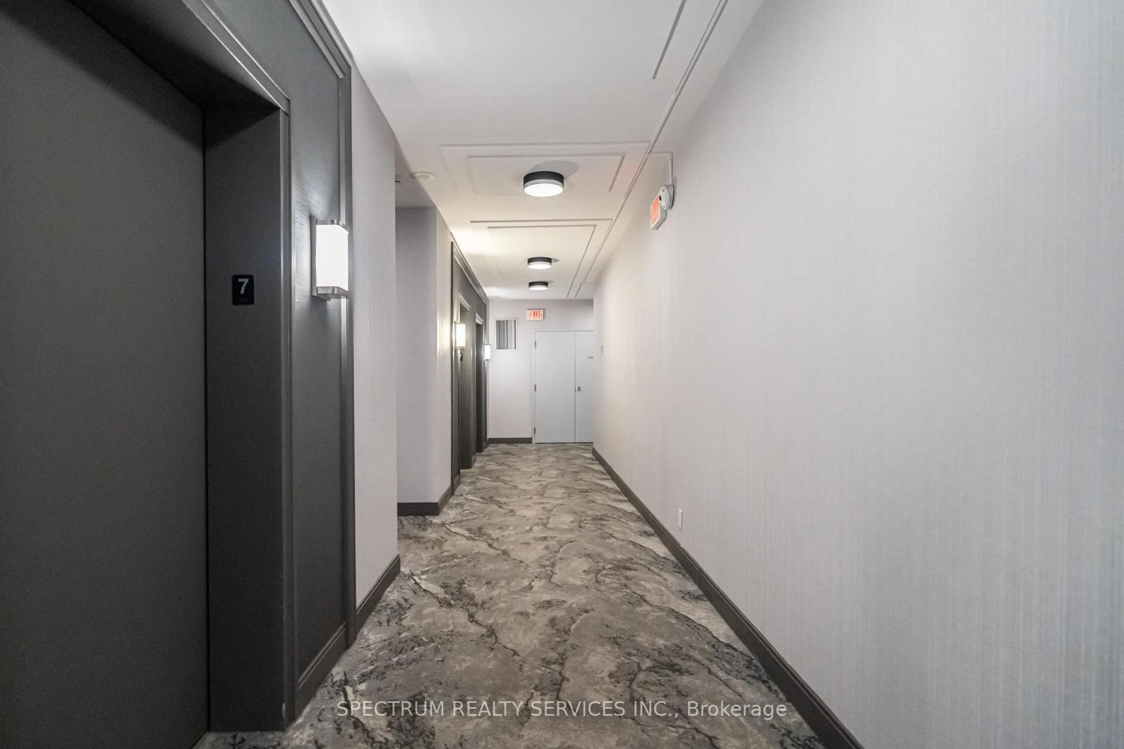 Indoor foyer for 80 Absolute Ave #709, Mississauga Ontario L4G 7Z3