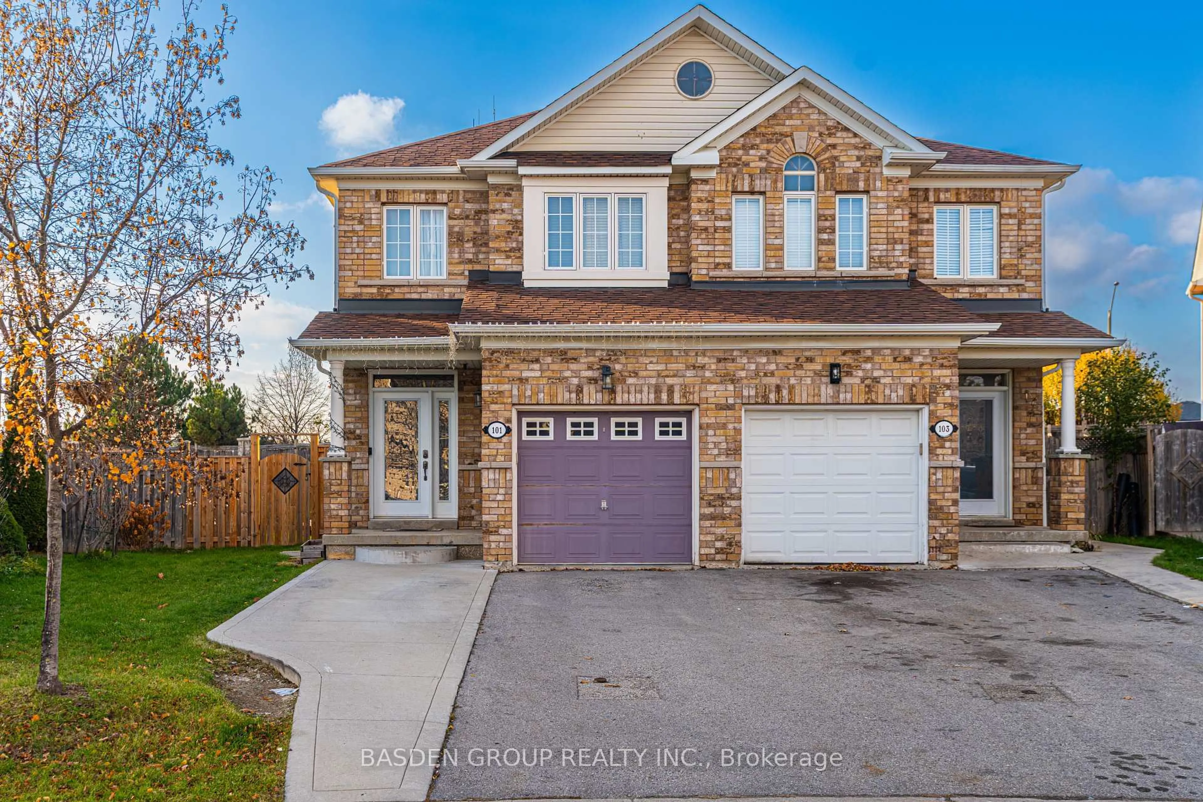 Home with brick exterior material, street for 101 Eastview Gate, Brampton Ontario L6P 2G7