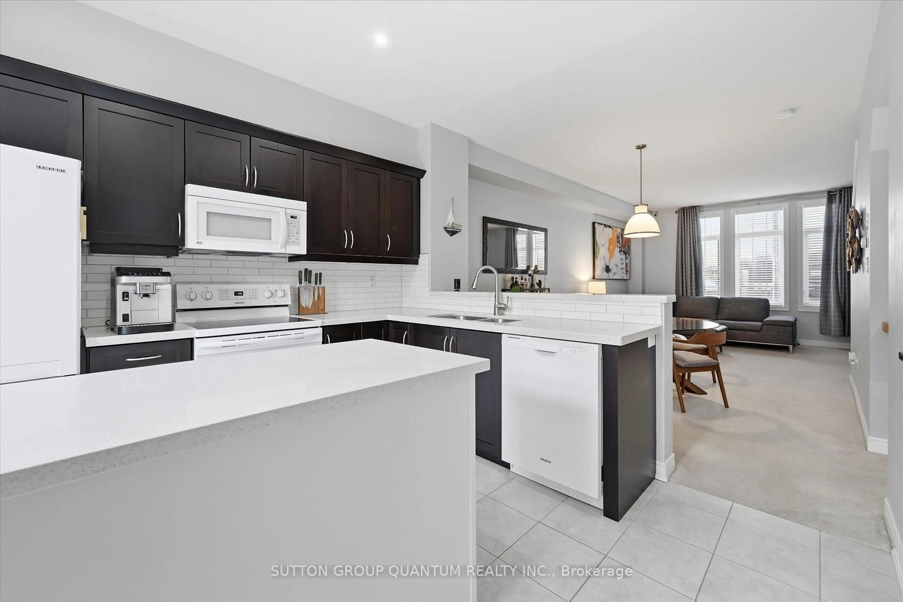 Open concept kitchen, ceramic/tile floor for 4165 Upper Middle Rd #2, Burlington Ontario L7M 0V4
