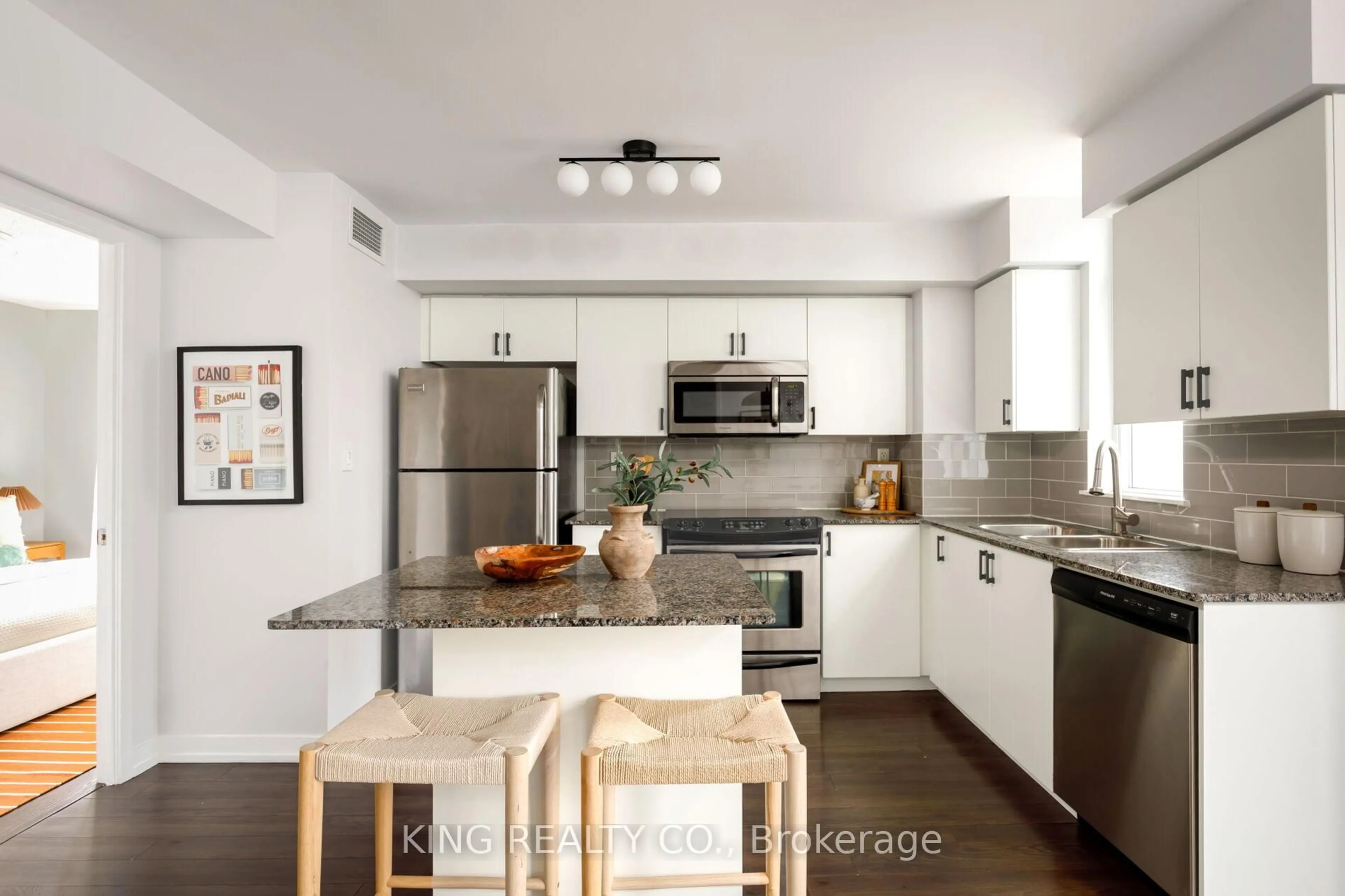 Open concept kitchen, unknown for 816 Lansdowne Ave #1112, Toronto Ontario M6H 4K6