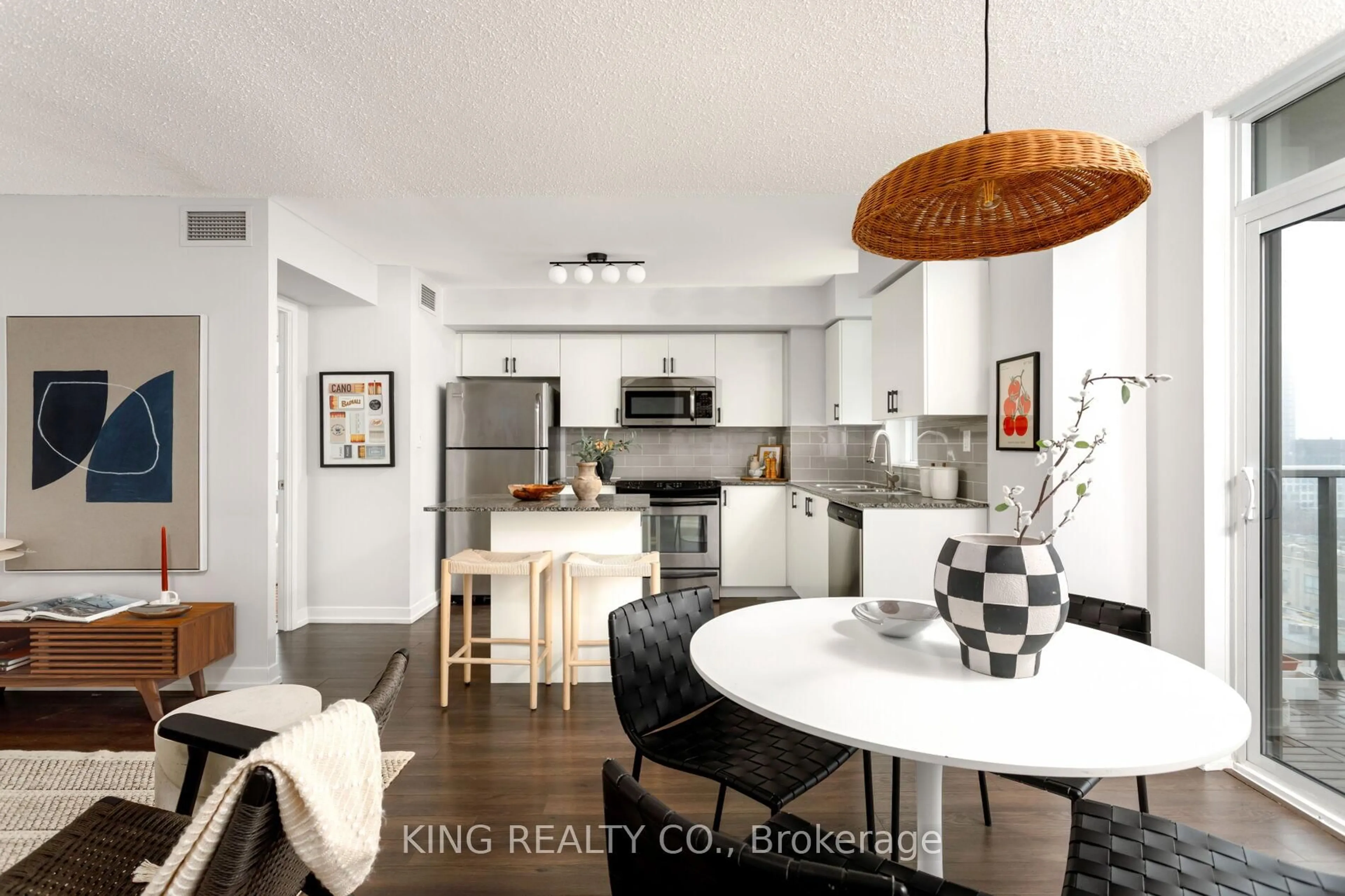 Open concept kitchen, unknown for 816 Lansdowne Ave #1112, Toronto Ontario M6H 4K6