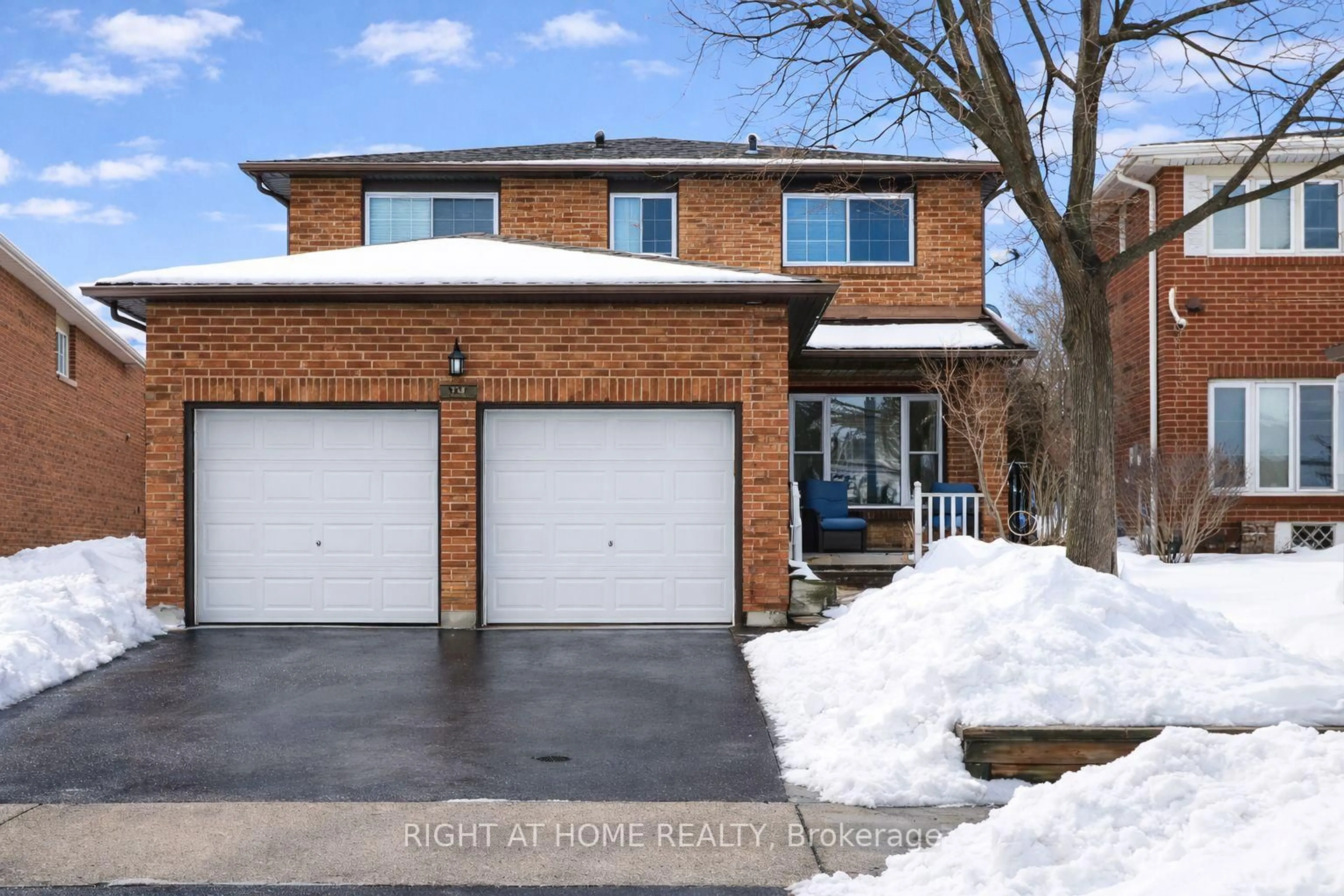 Home with brick exterior material, street for 3098 Barwell Rd, Mississauga Ontario L5L 3Z9