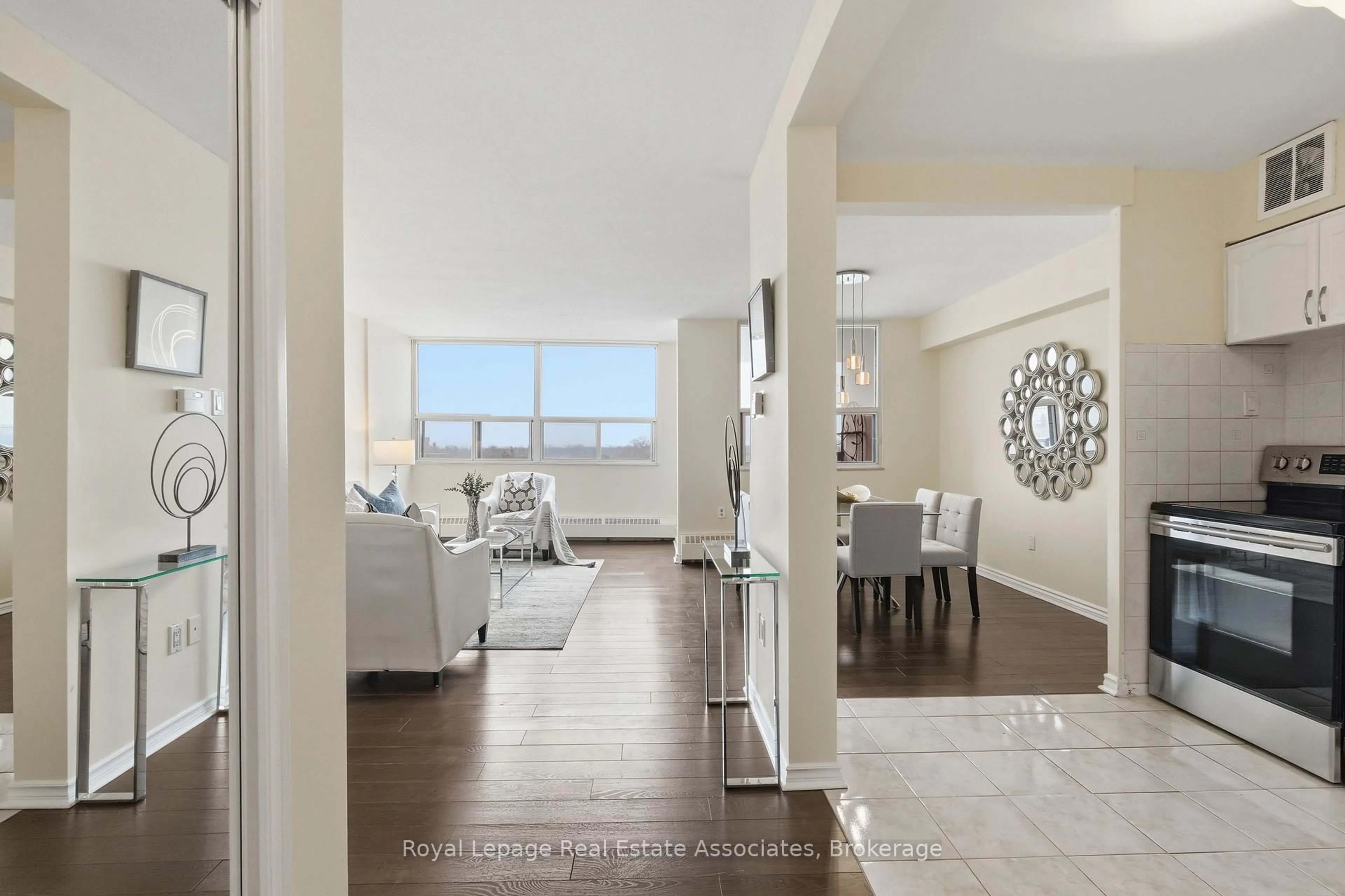 Unknown for 551 The West Mall #706, Toronto Ontario M9C 1G7