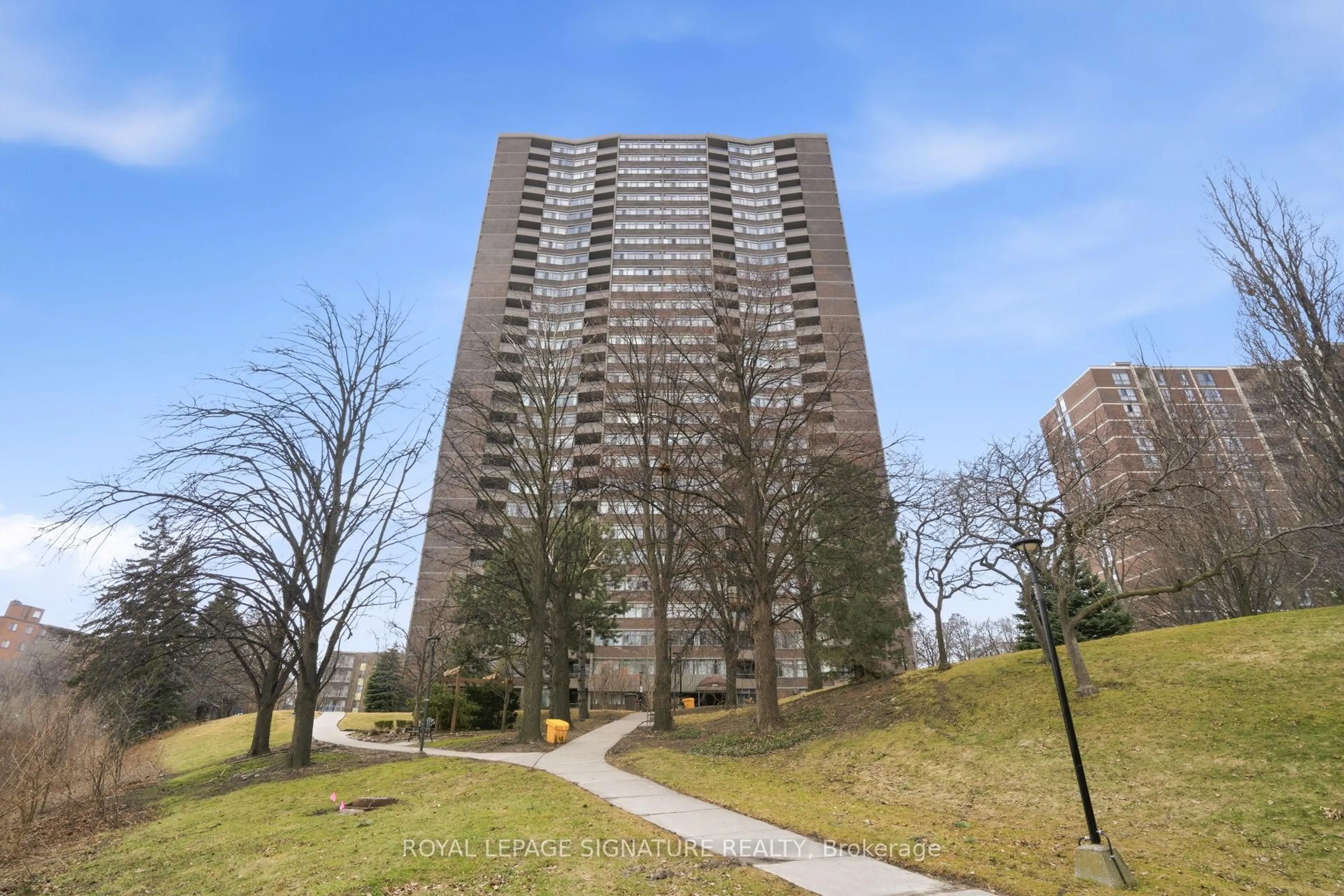 Unknown for 3100 Kirwin Ave #2707, Mississauga Ontario L5A 3S6
