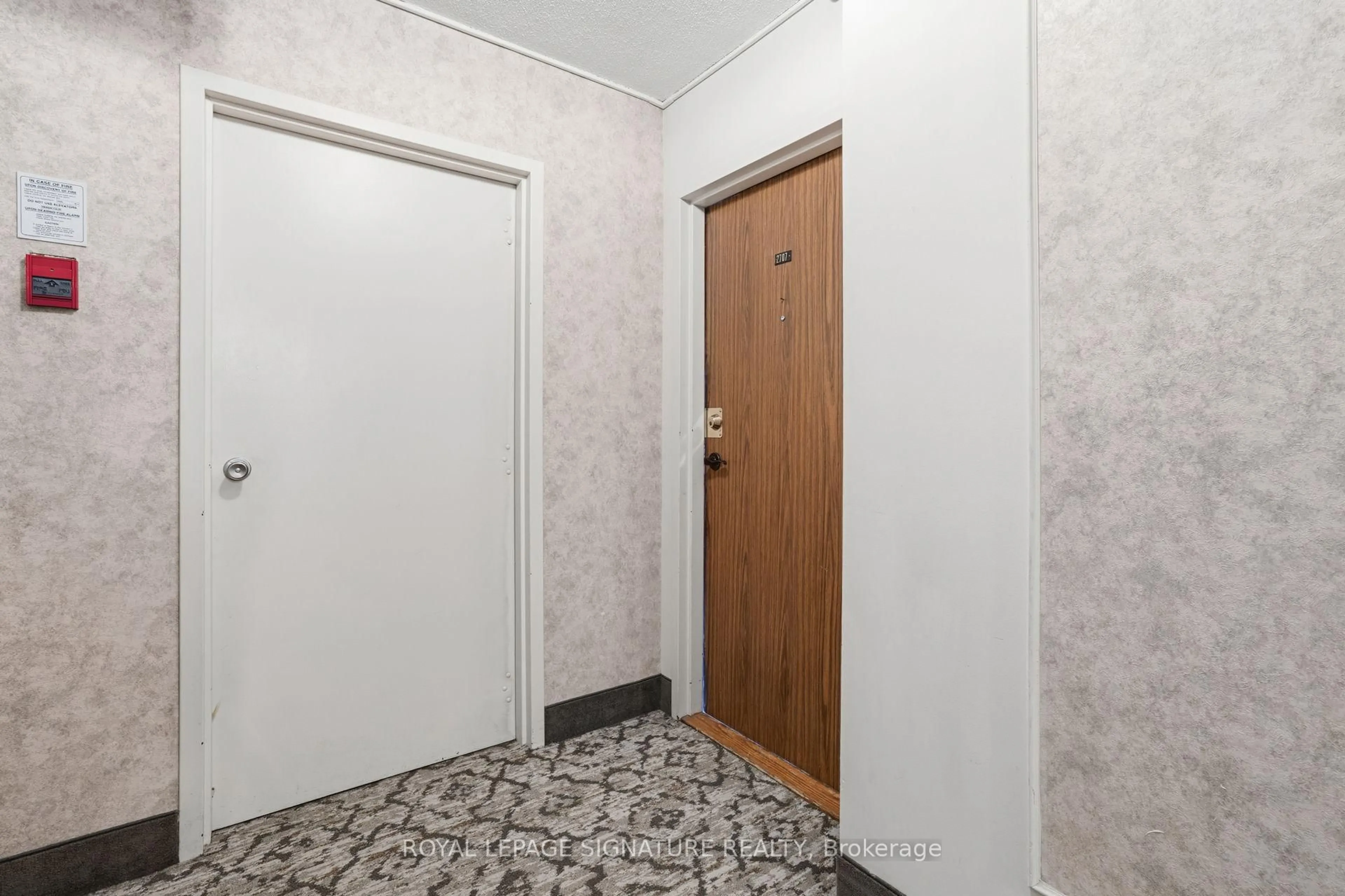 Unknown for 3100 Kirwin Ave #2707, Mississauga Ontario L5A 3S6