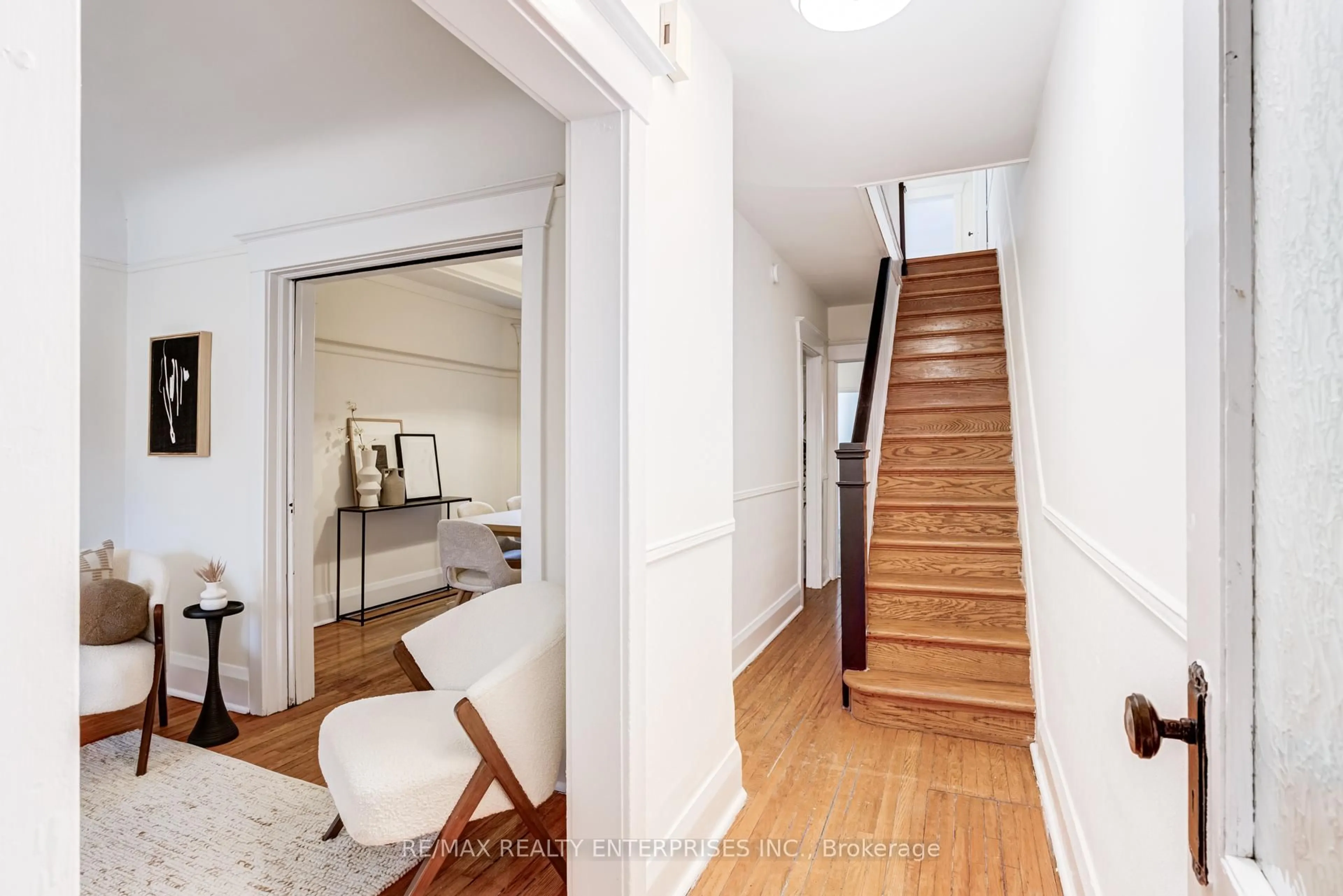 Indoor entryway for 57 Peterborough Ave, Toronto Ontario M6H 2K9