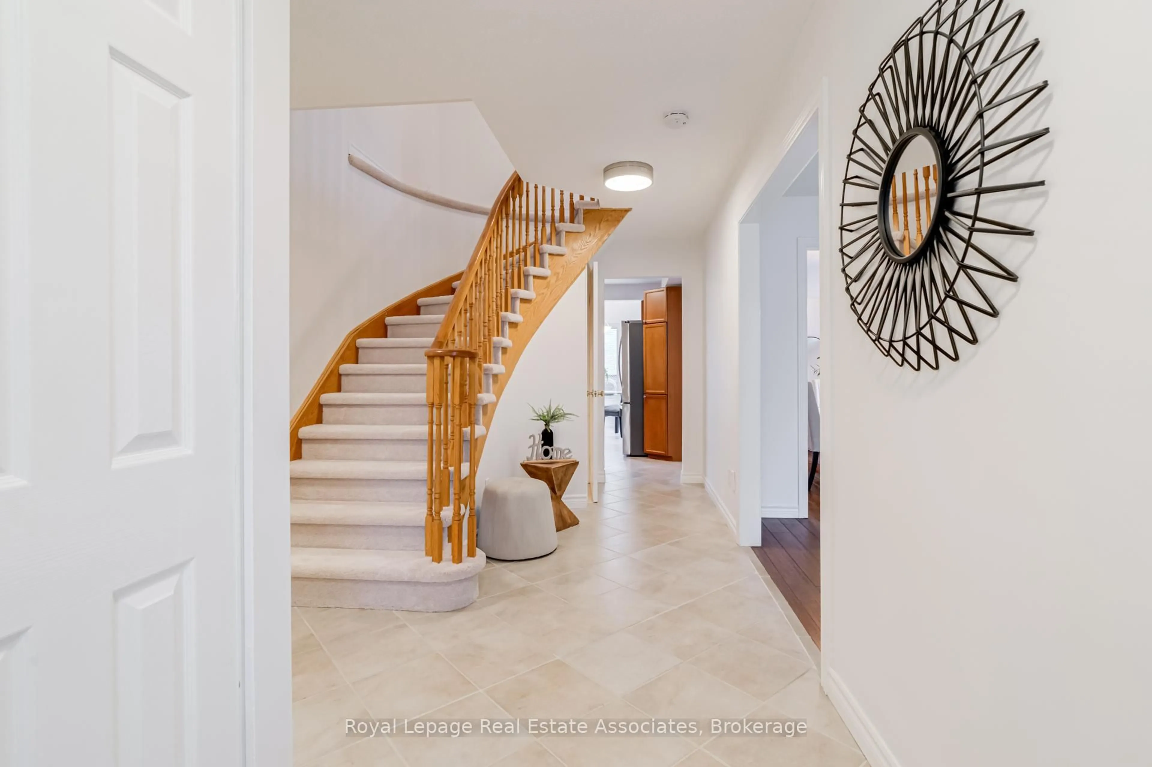 Unknown for 3114 Dalehurst Dr, Mississauga Ontario L5N 6M9