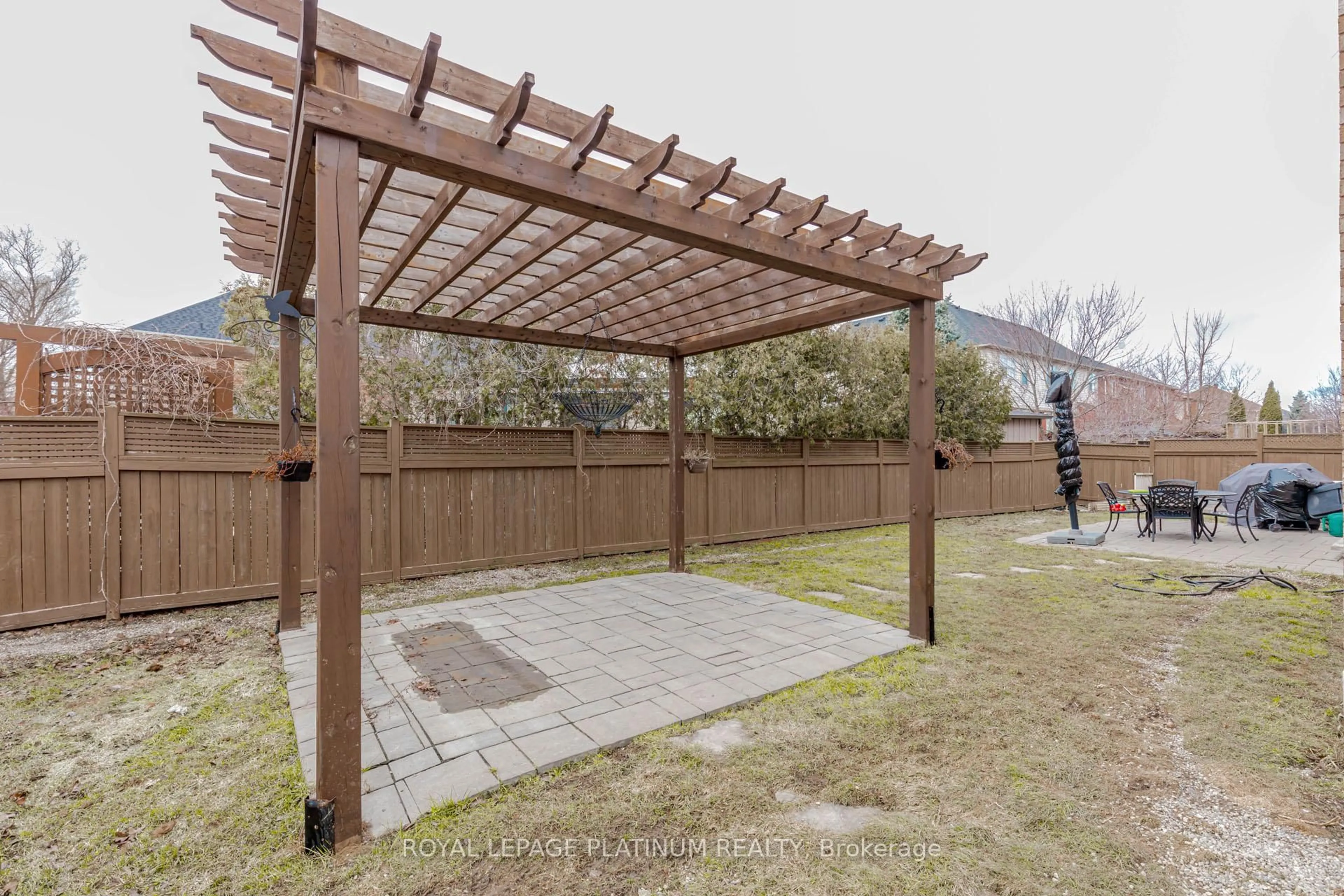 Patio, street for 974 Fourth Line, Milton Ontario L9T 6N2