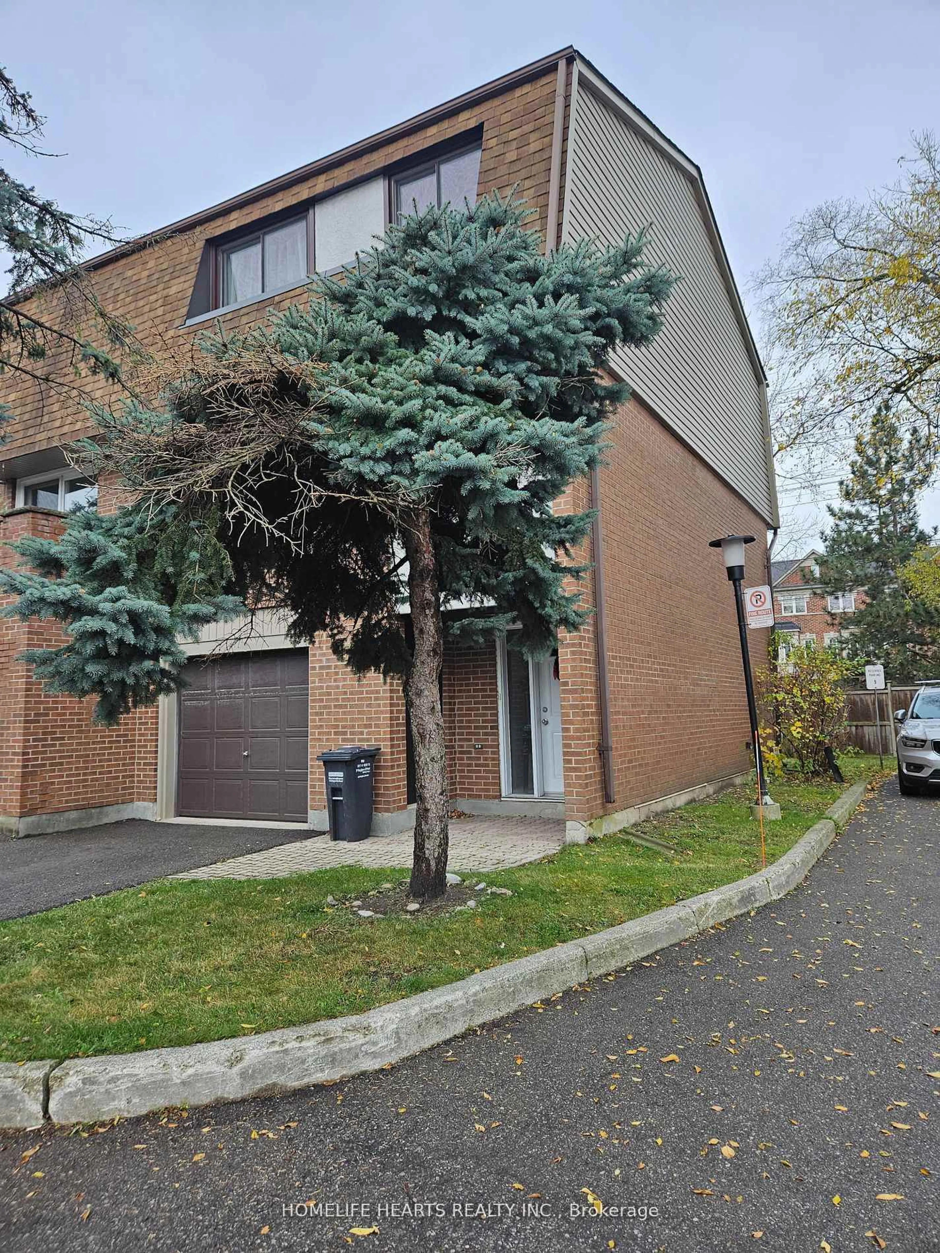 Unknown for 1051 Cedarglen Gate #7, Mississauga Ontario L5C 3A7