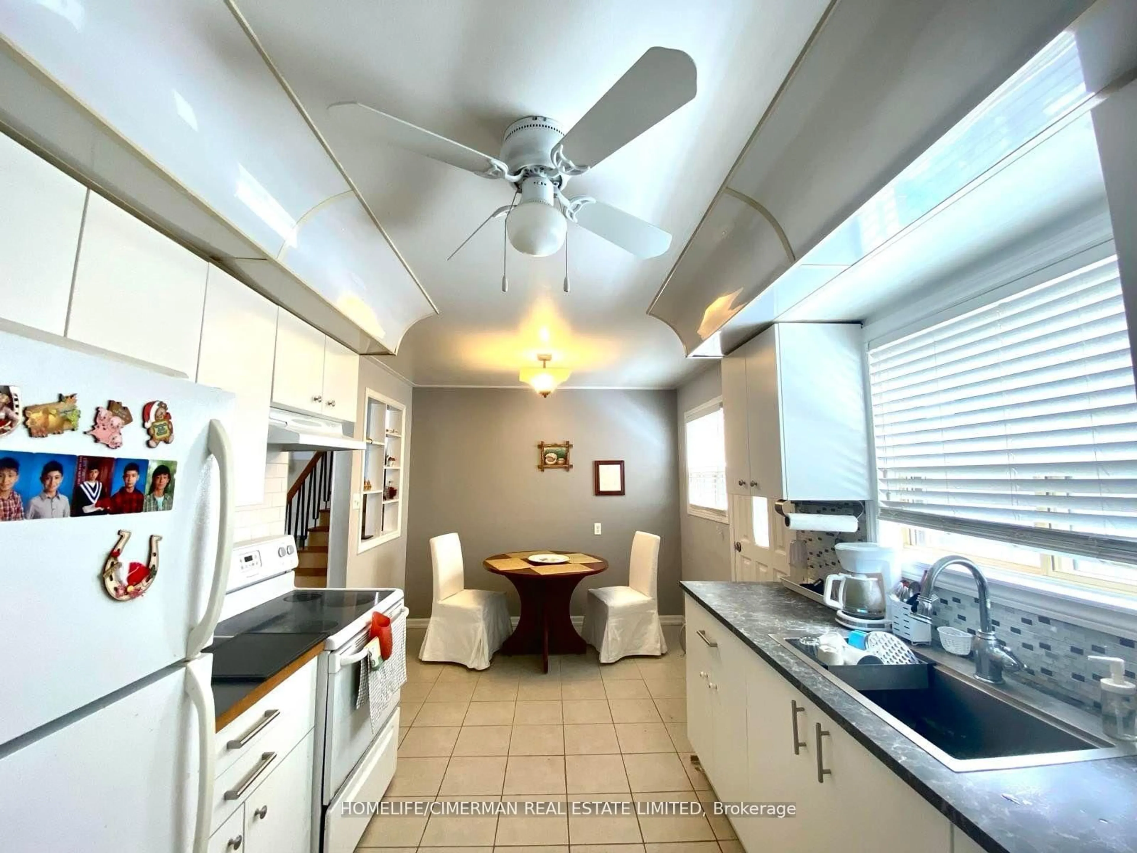 Open concept kitchen, ceramic/tile floor for 3 Benton St, Brampton Ontario L6W 3B8