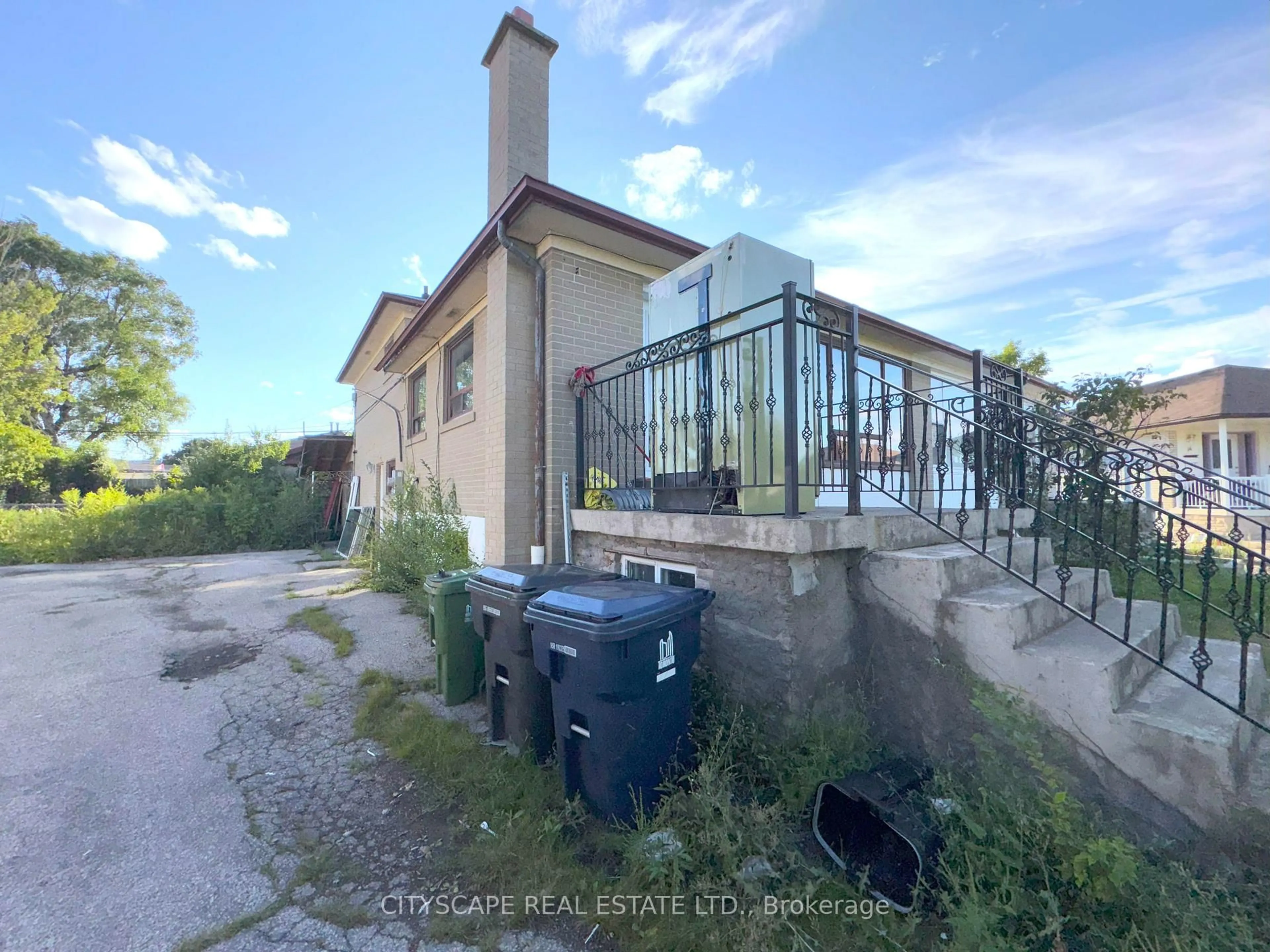 A pic from outside/outdoor area/front of a property/back of a property/a pic from drone, unknown for 11 Melpham Crt, Toronto Ontario M9V 2H2