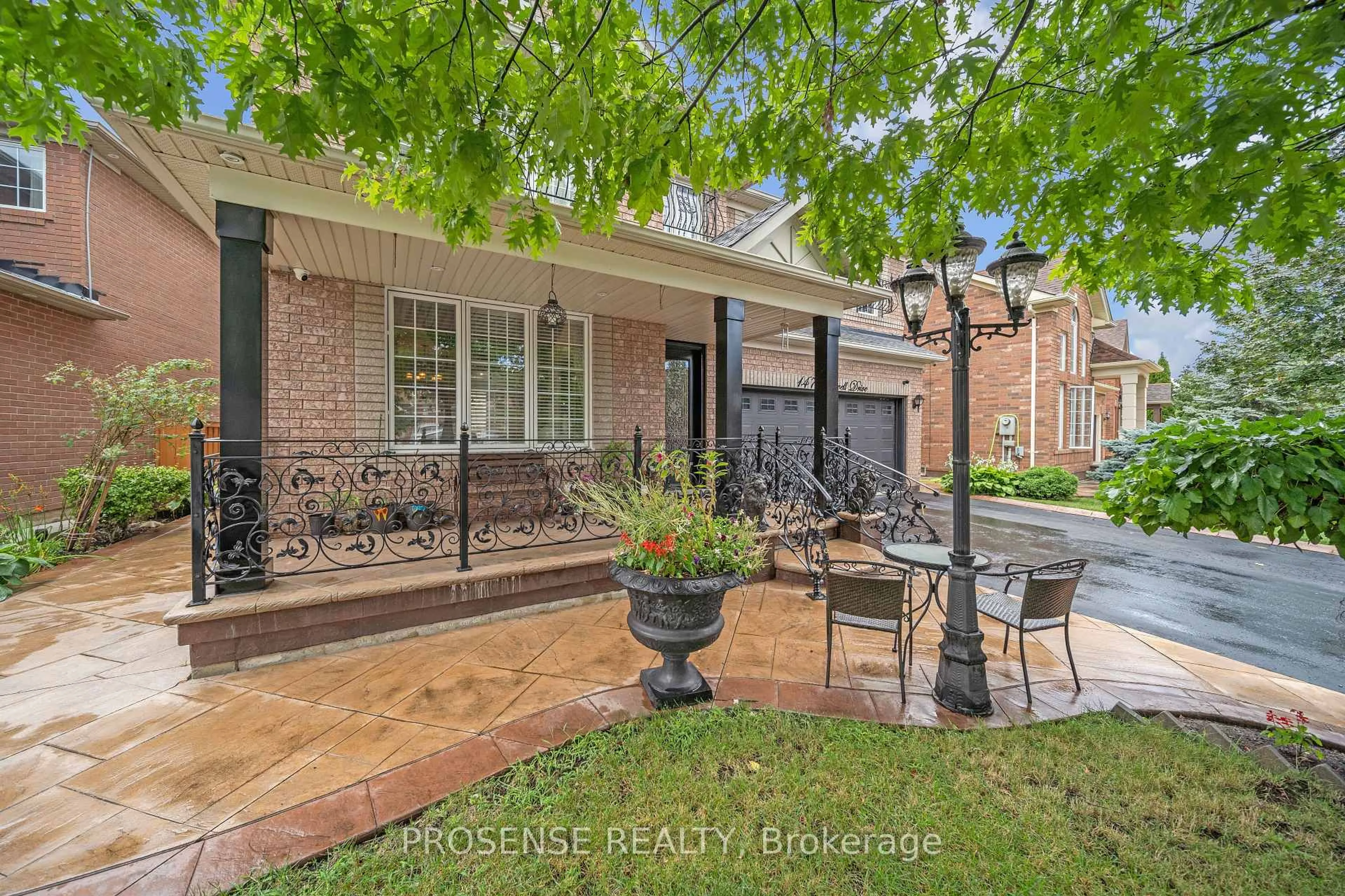 Unknown for 147 Whitwell Dr, Brampton Ontario L6P 1L2