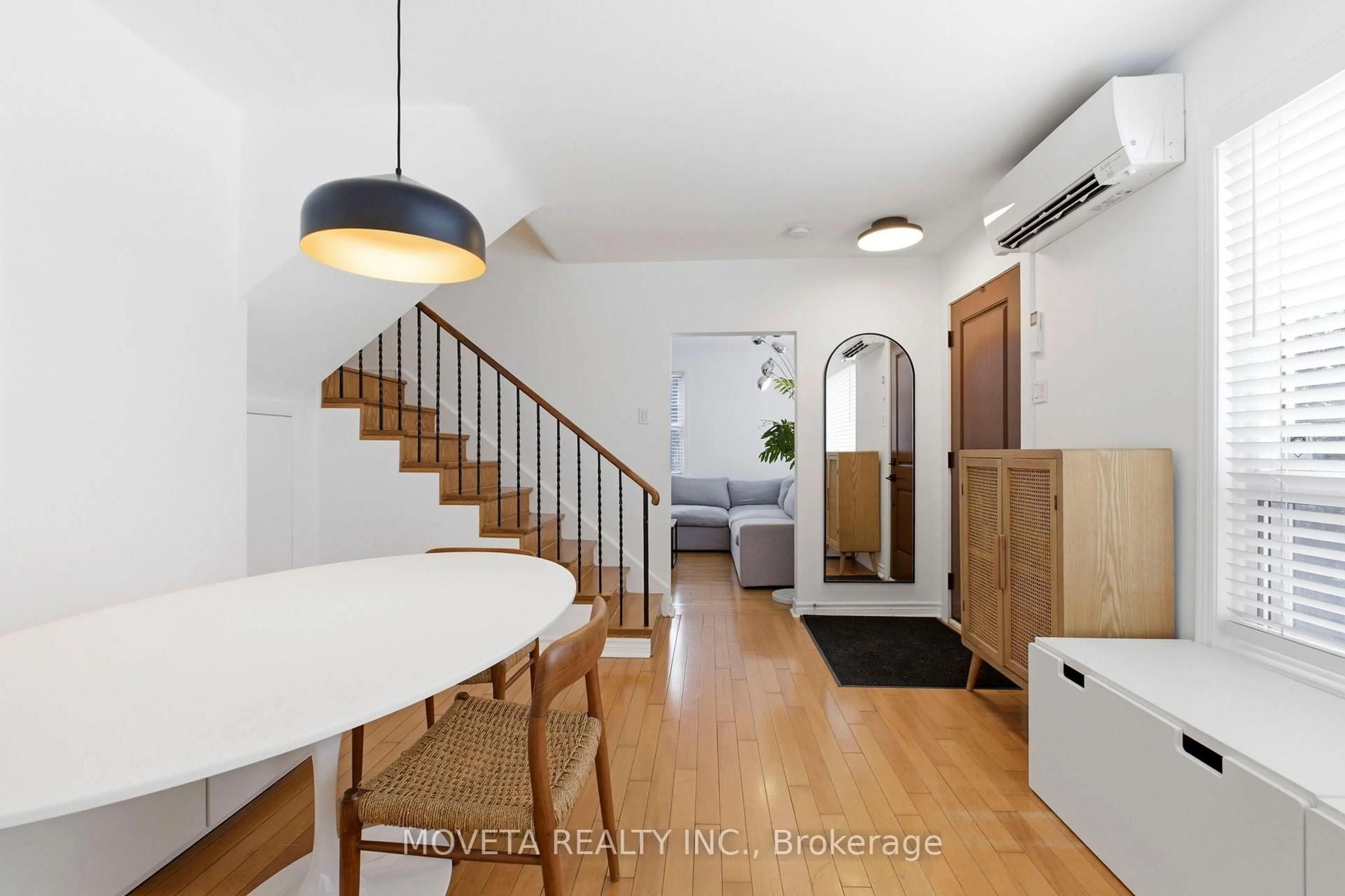 Indoor entryway for 438 Silverthorn Ave, Toronto Ontario M6M 3H5