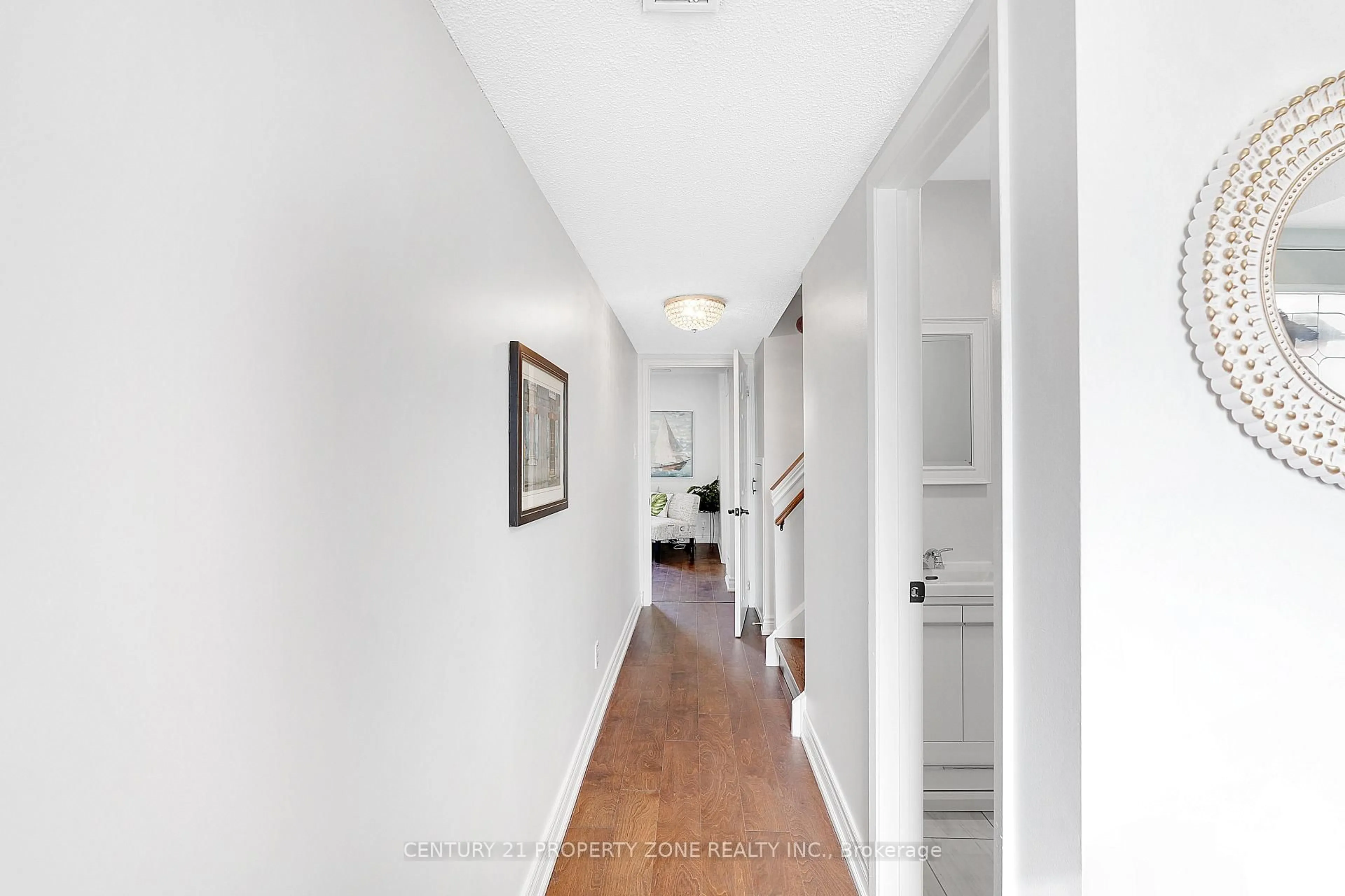 Indoor entryway for 7340 Copenhagen Rd #40, Mississauga Ontario L5N 2S5