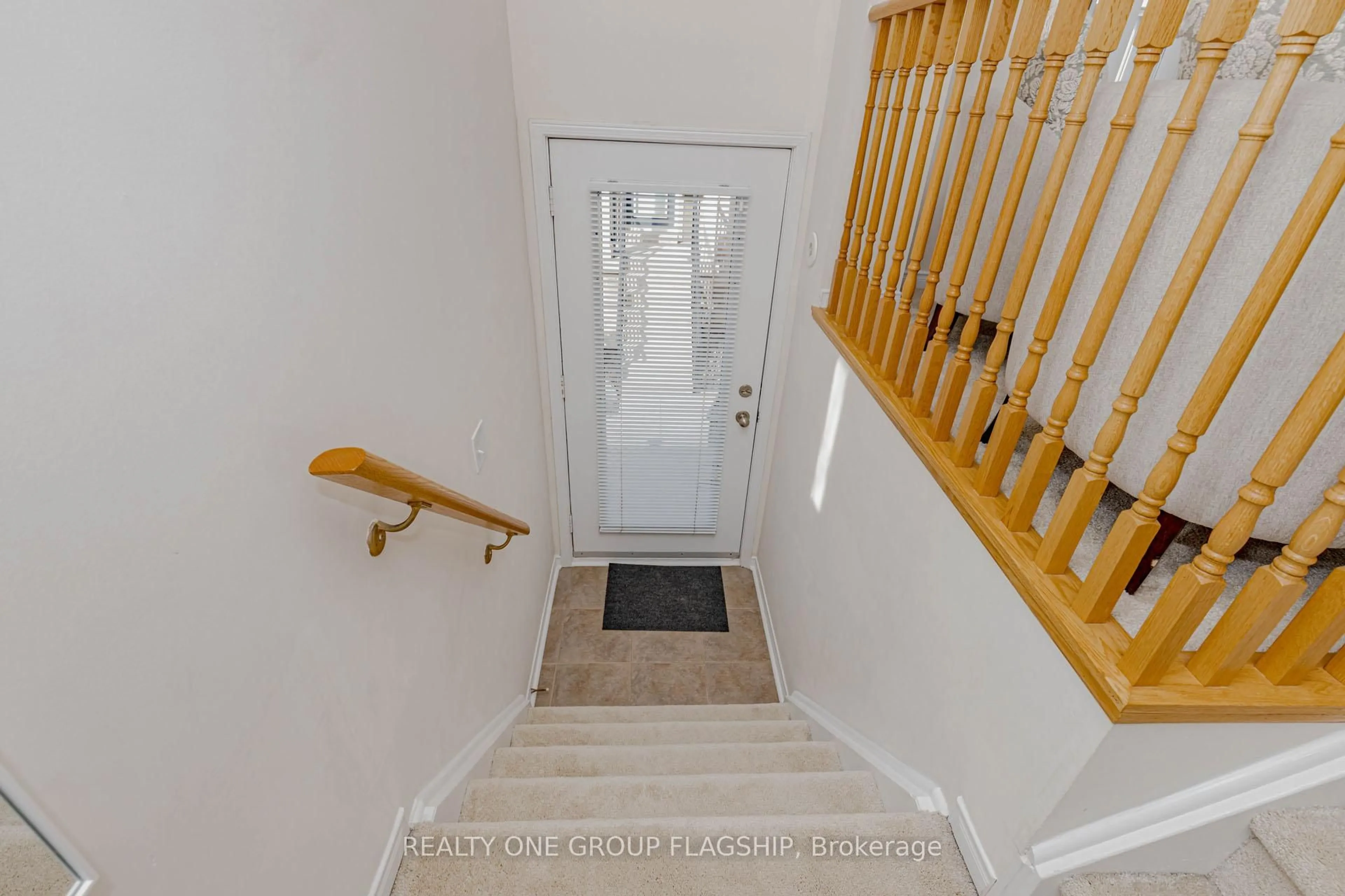 Stairs for 5035 Oscar Peterson Blvd Blvd #45, Mississauga Ontario L5M 0P4