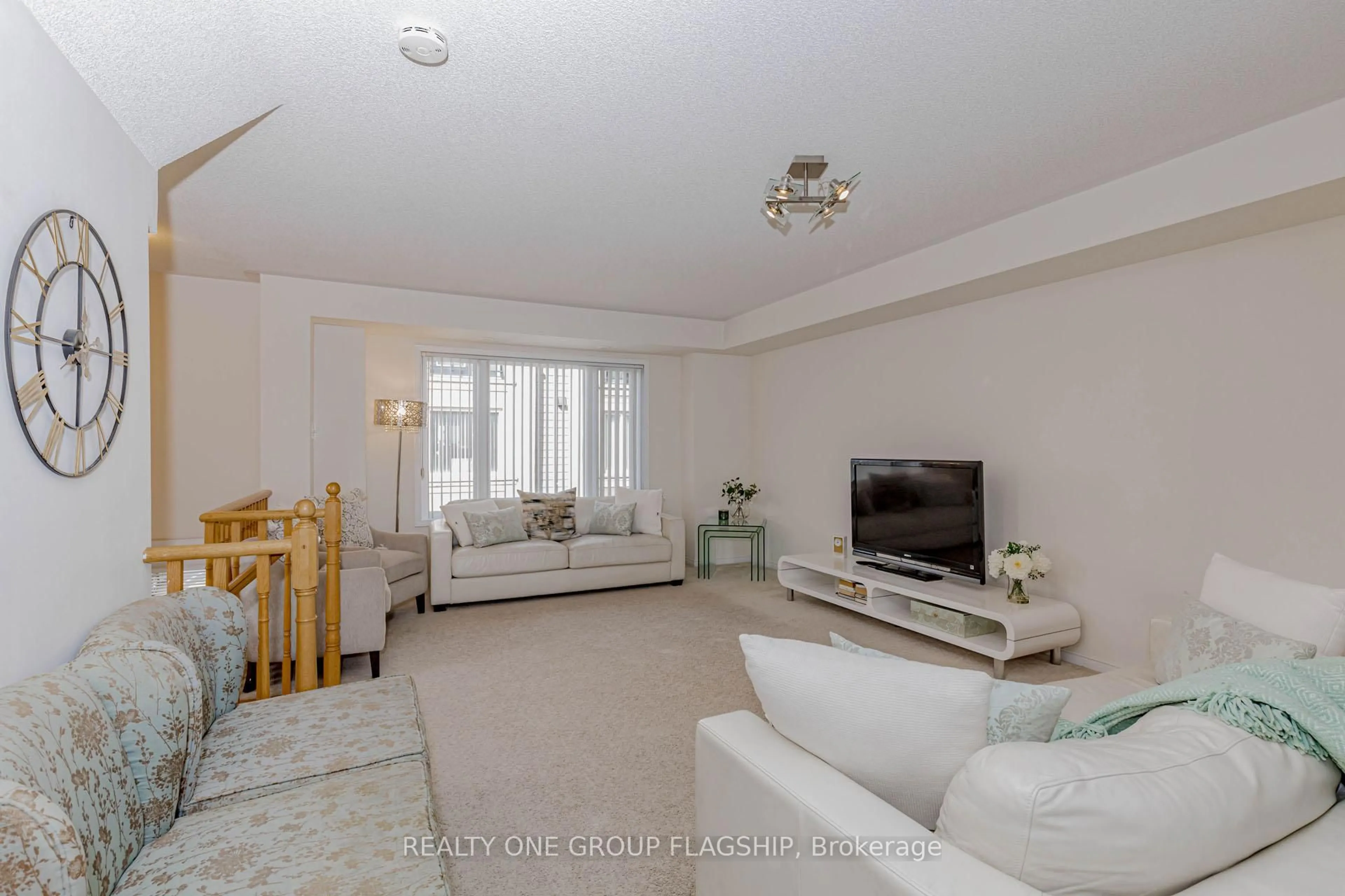 Living room with furniture, unknown for 5035 Oscar Peterson Blvd Blvd #45, Mississauga Ontario L5M 0P4