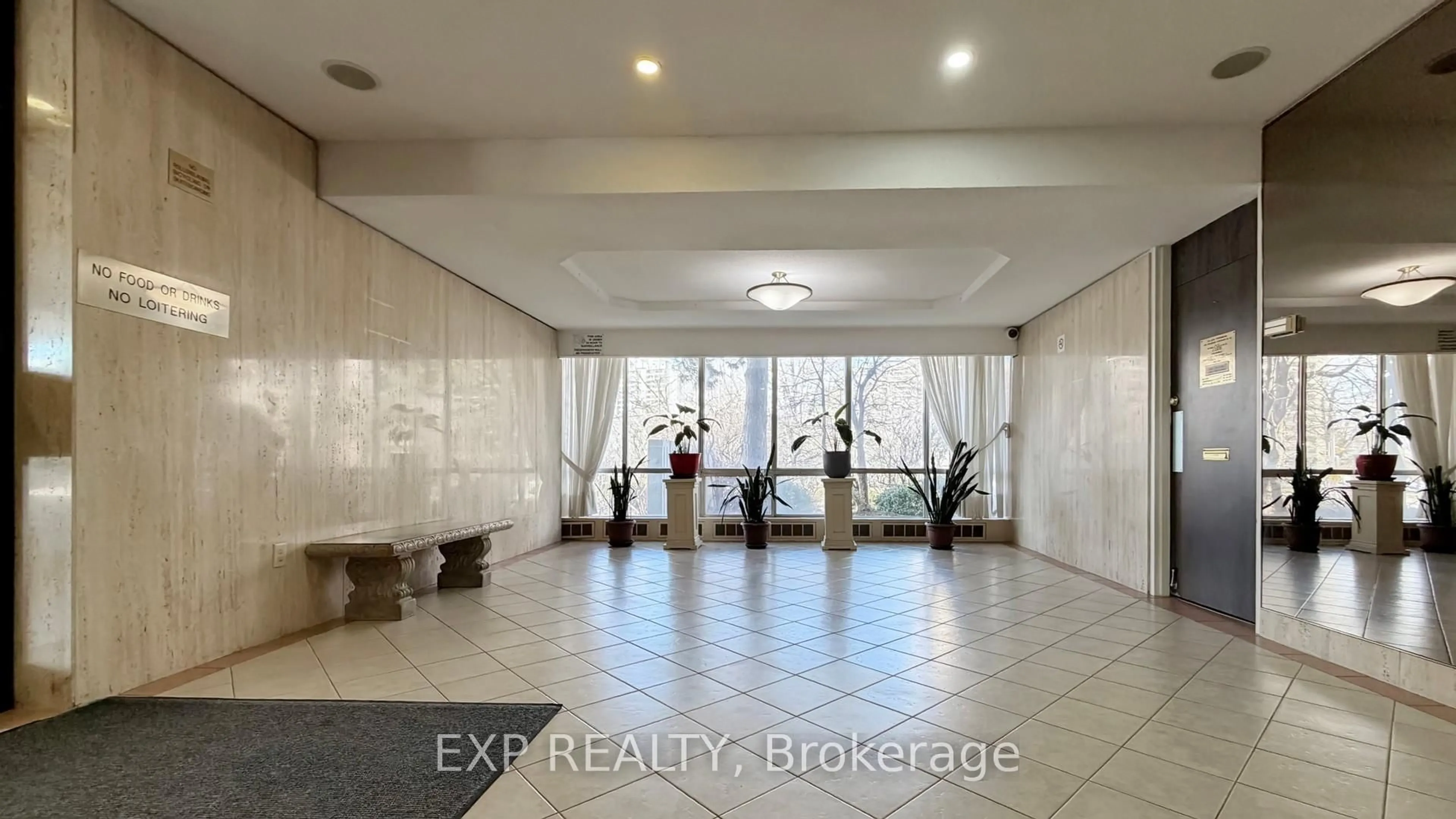 Lobby for 455 Sentinel Rd #304, Toronto Ontario M3J 1V5