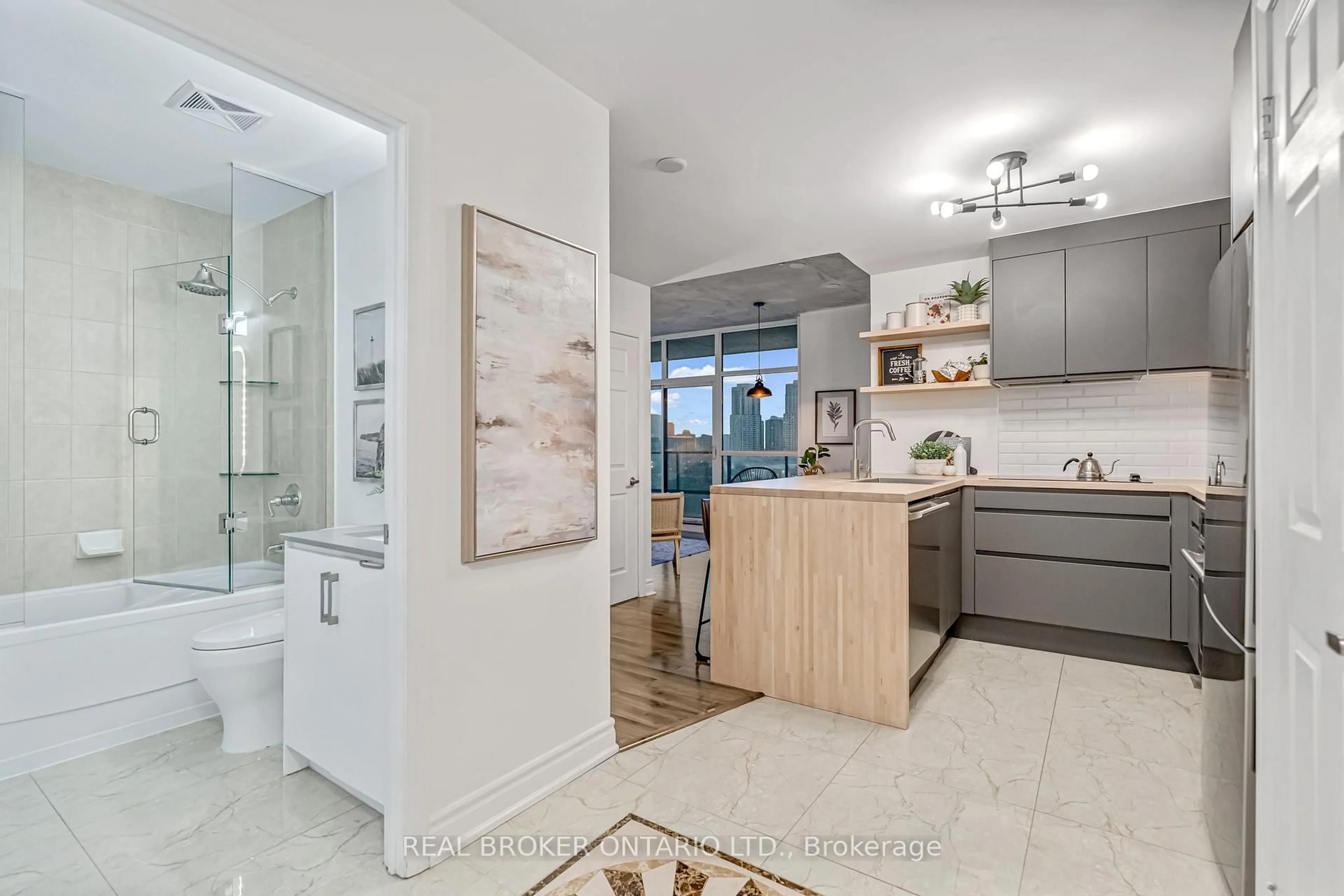 Unknown for 220 Forum Dr #904, Mississauga Ontario L4Z 4K1