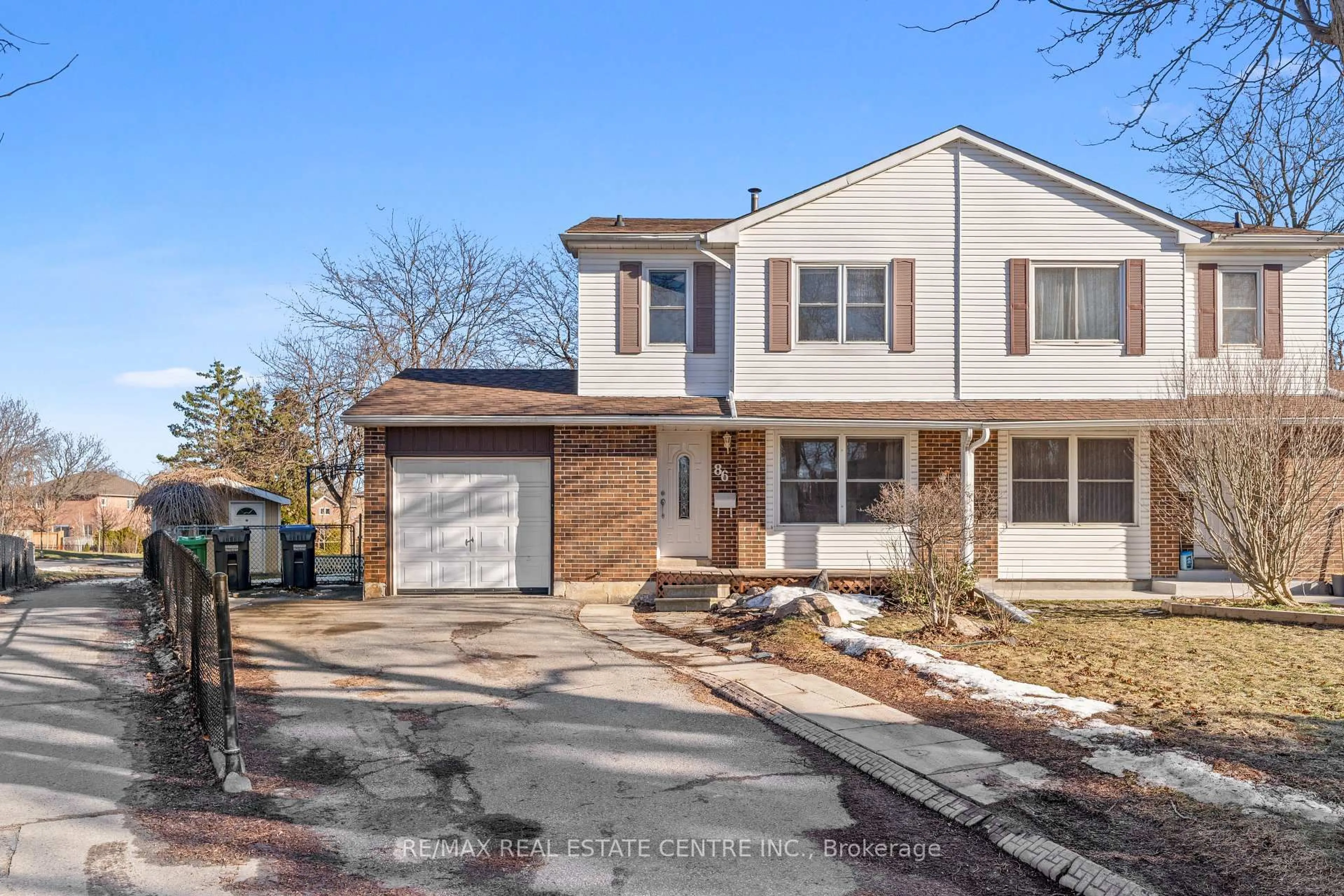 Home with brick exterior material, street for 86 Judith Cres, Brampton Ontario L6S 3J4