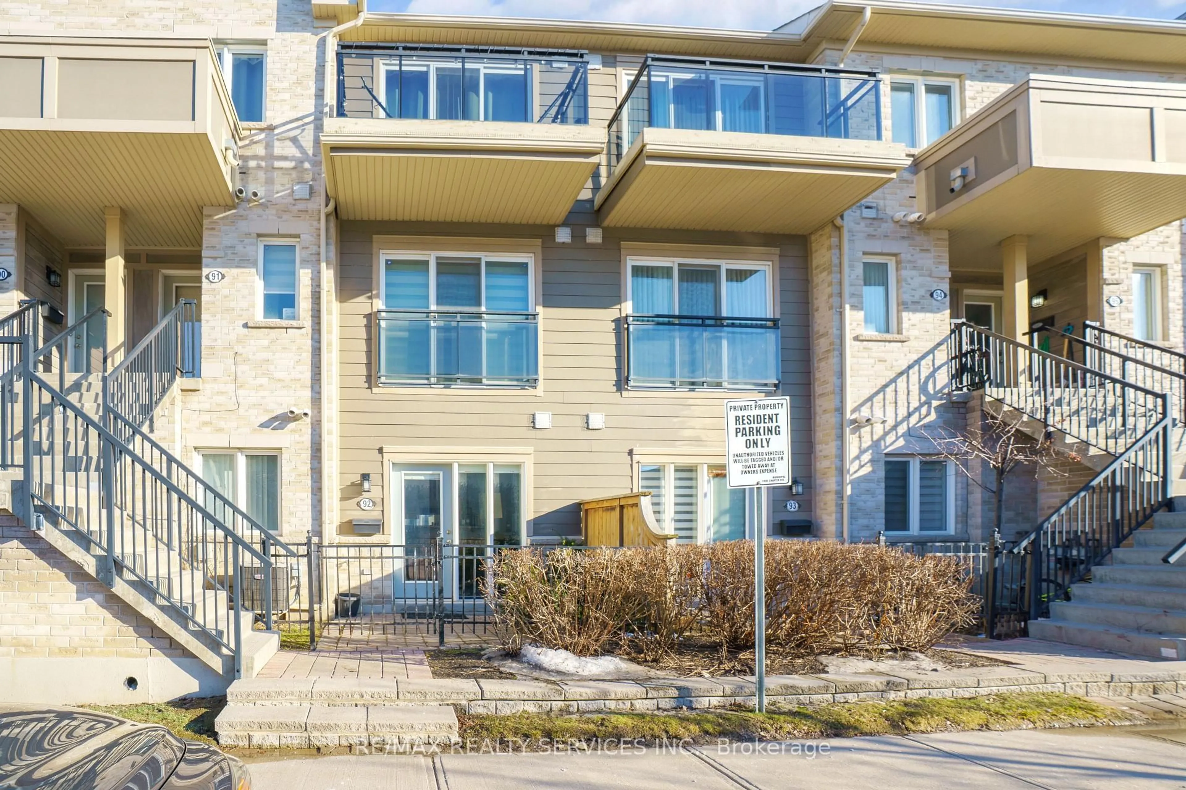 Unknown for 60 Fairwood Circ #92, Brampton Ontario L6R 0Y6