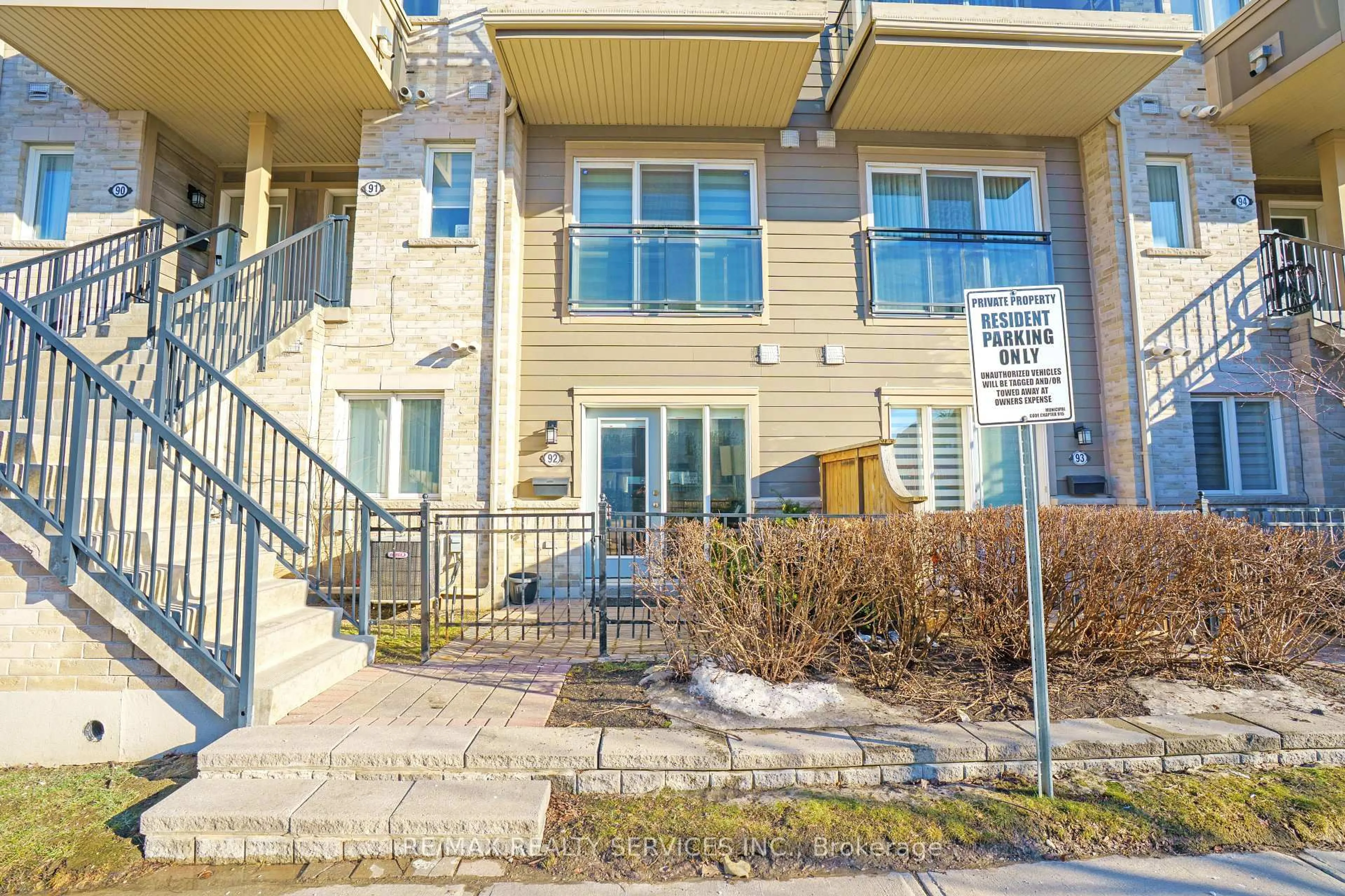 Unknown for 60 Fairwood Circ #92, Brampton Ontario L6R 0Y6