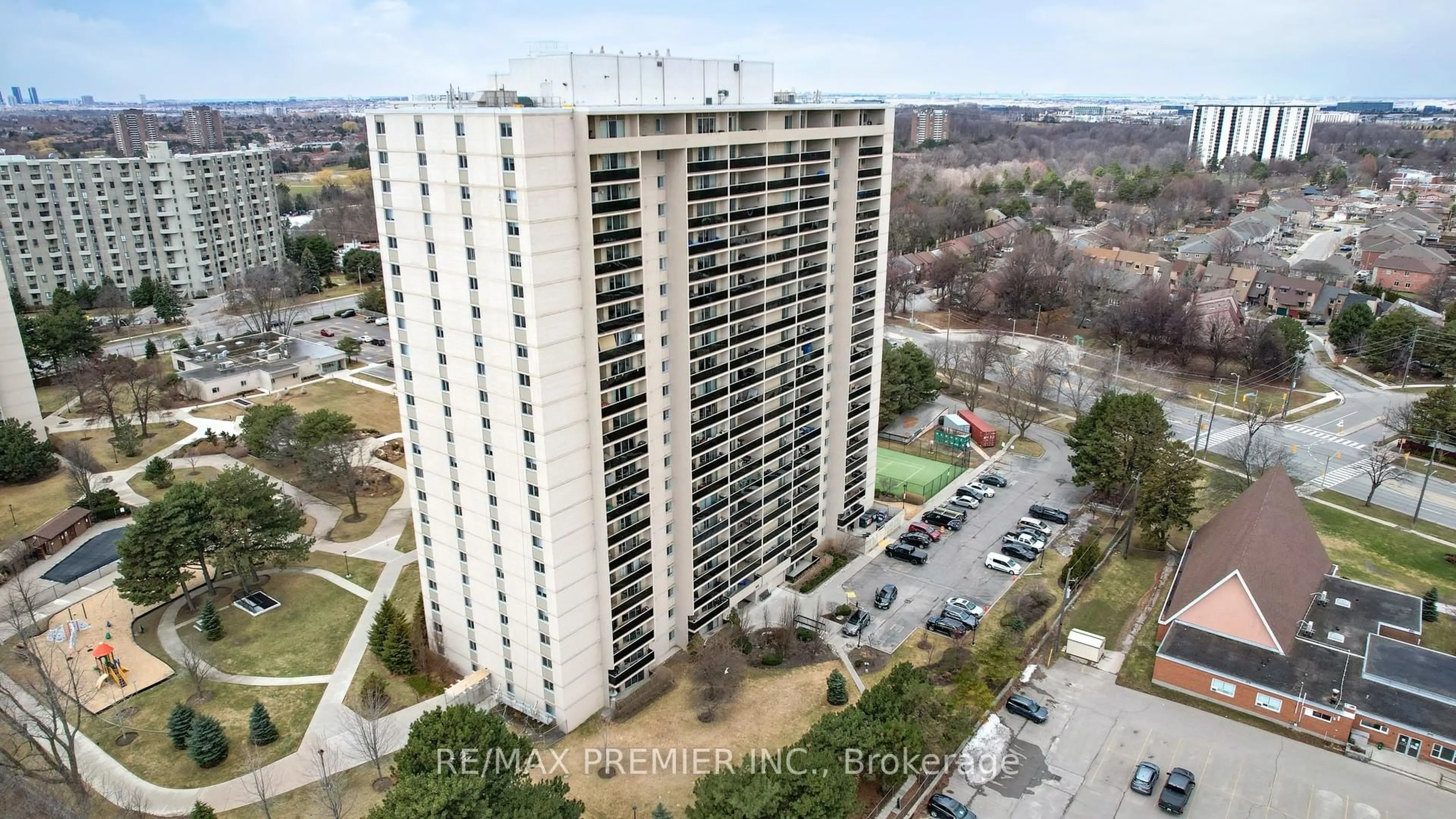 A pic from outside/outdoor area/front of a property/back of a property/a pic from drone, city buildings view from balcony for 812 Burnhamthorpe Rd #1207, Toronto Ontario M9C 4W1