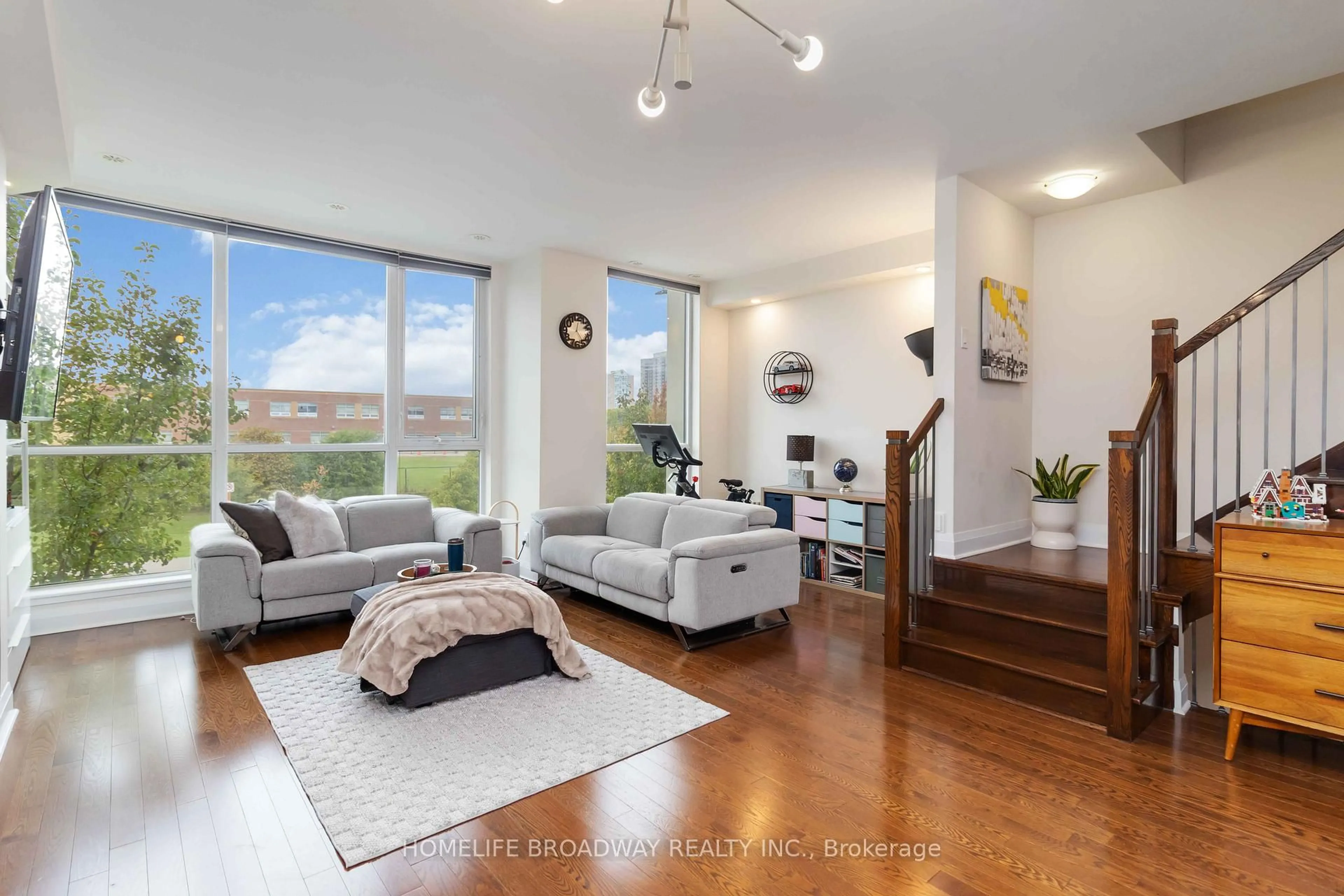 Living room with furniture, unknown for 90 Little Creek Rd #6, Mississauga Ontario L5R 0E9