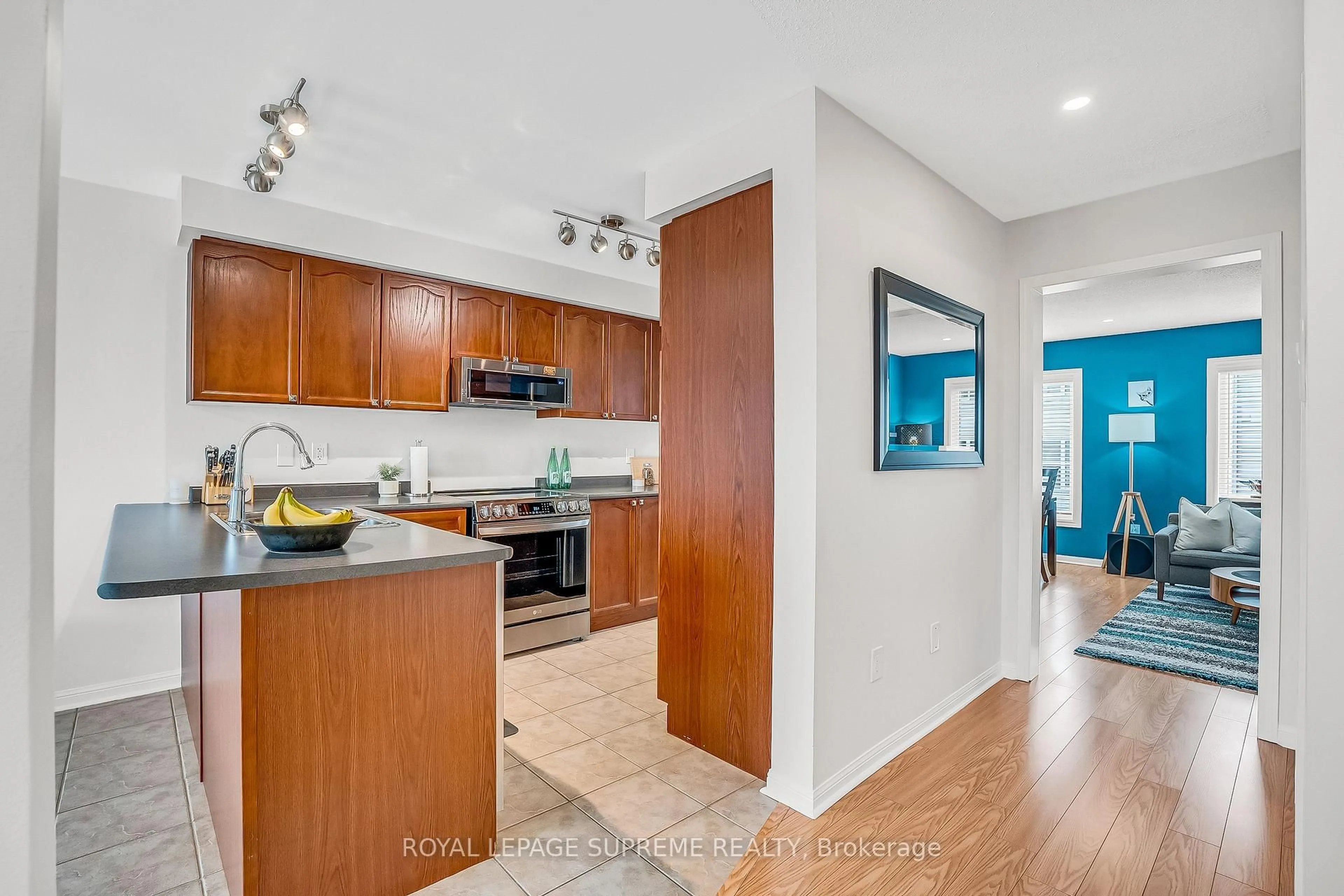 Unknown for 19 Seed House Lane, Halton Hills Ontario L7G 6K2