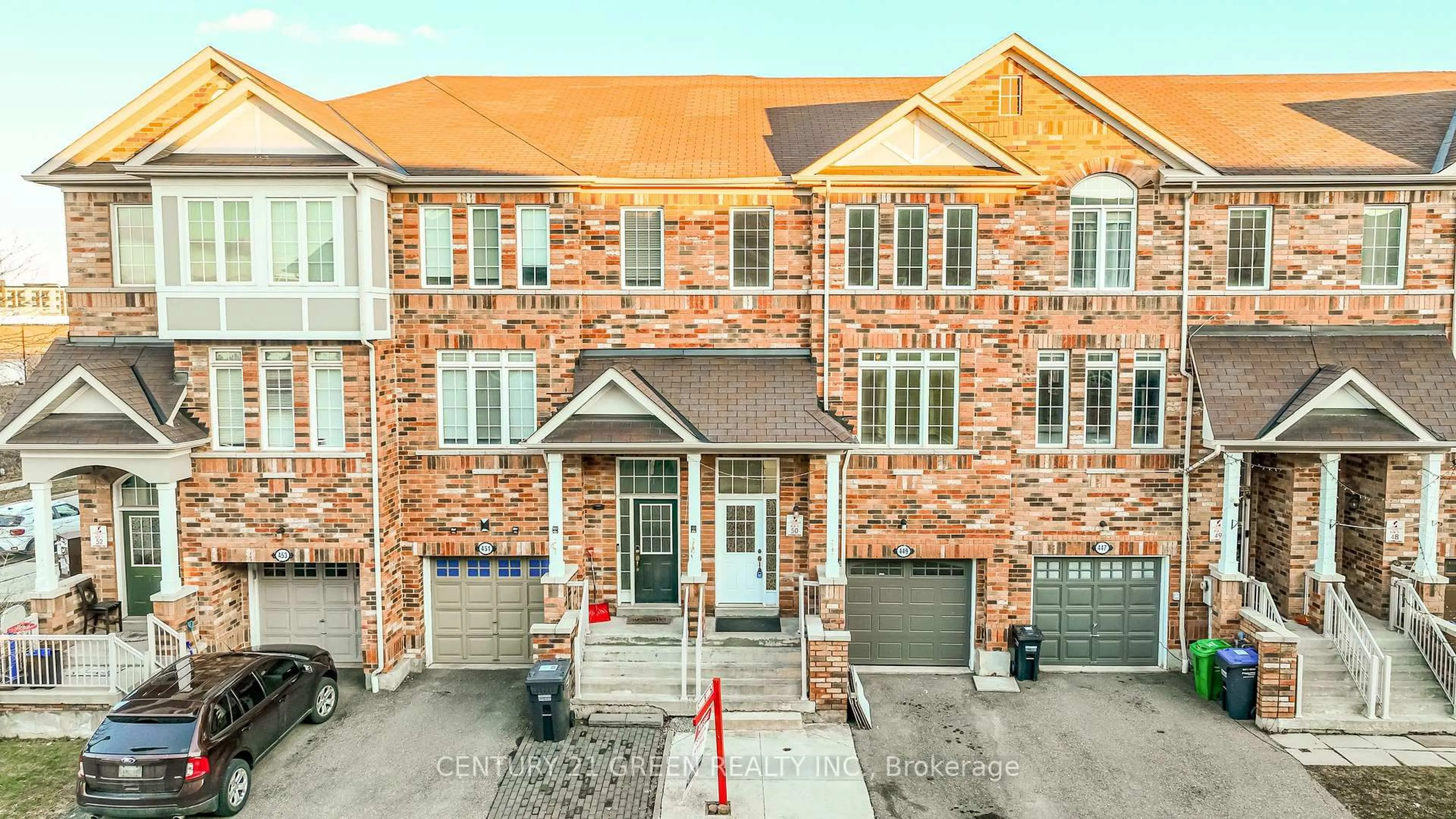 Home with brick exterior material, street for 449 Aspendale Cres, Mississauga Ontario L5W 0E7