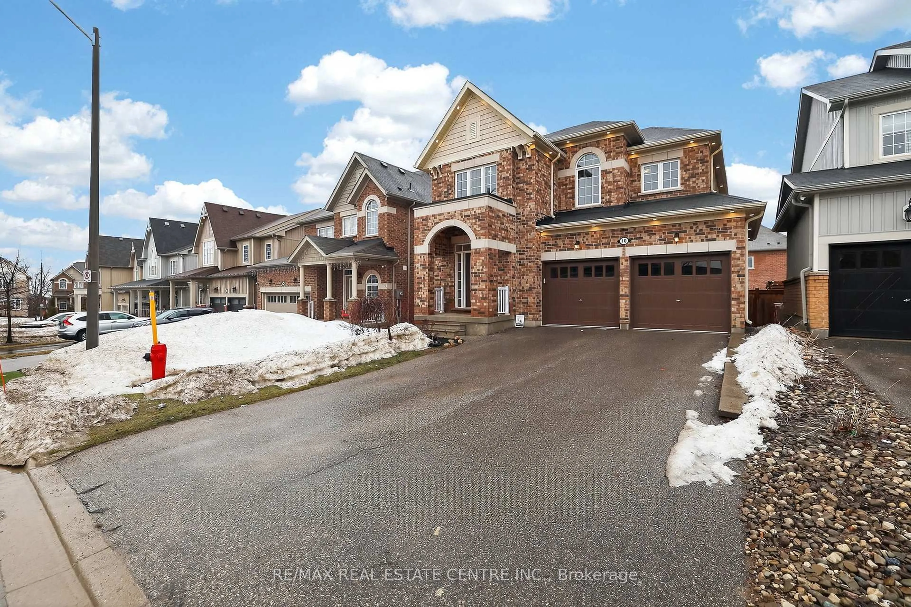 Home with brick exterior material, street for 10 Porter Dr, Orangeville Ontario L9W 6Z4