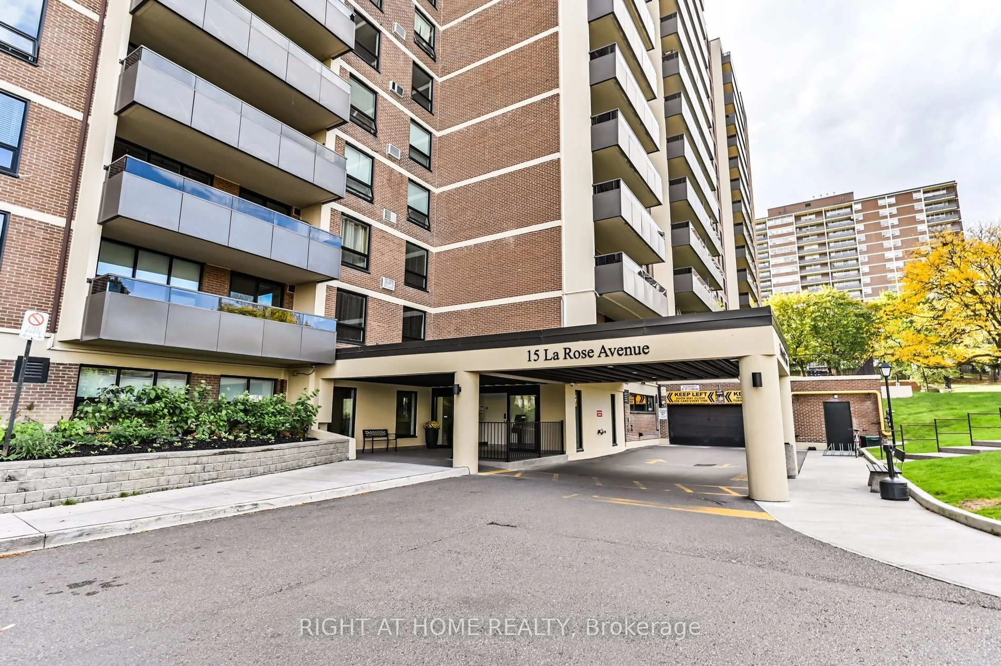 Indoor foyer for 15 La Rose Ave #1212, Toronto Ontario M9P 1A7