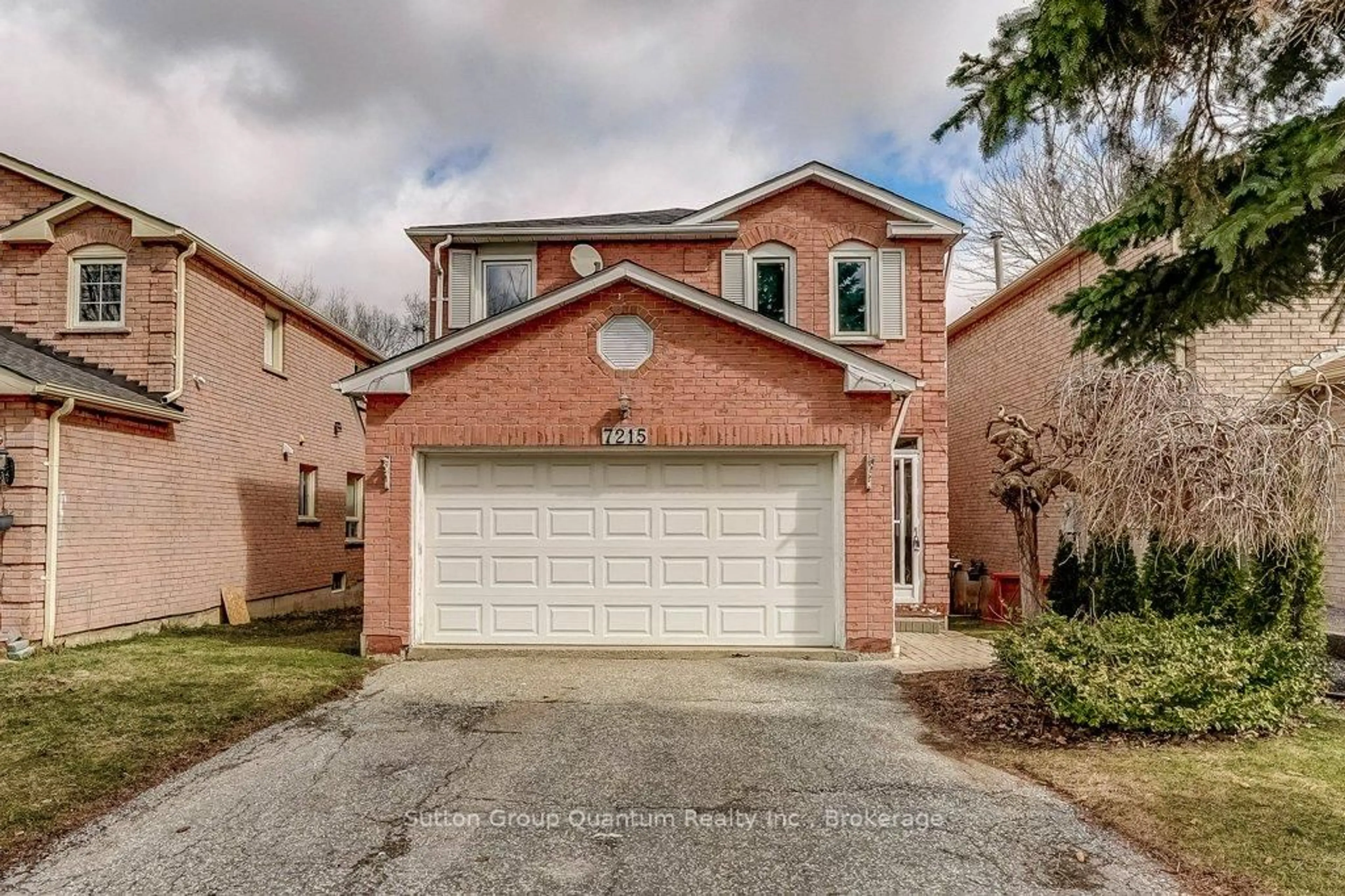 Home with brick exterior material, street for 7215 Aspen Ave, Mississauga Ontario L5N 5N9