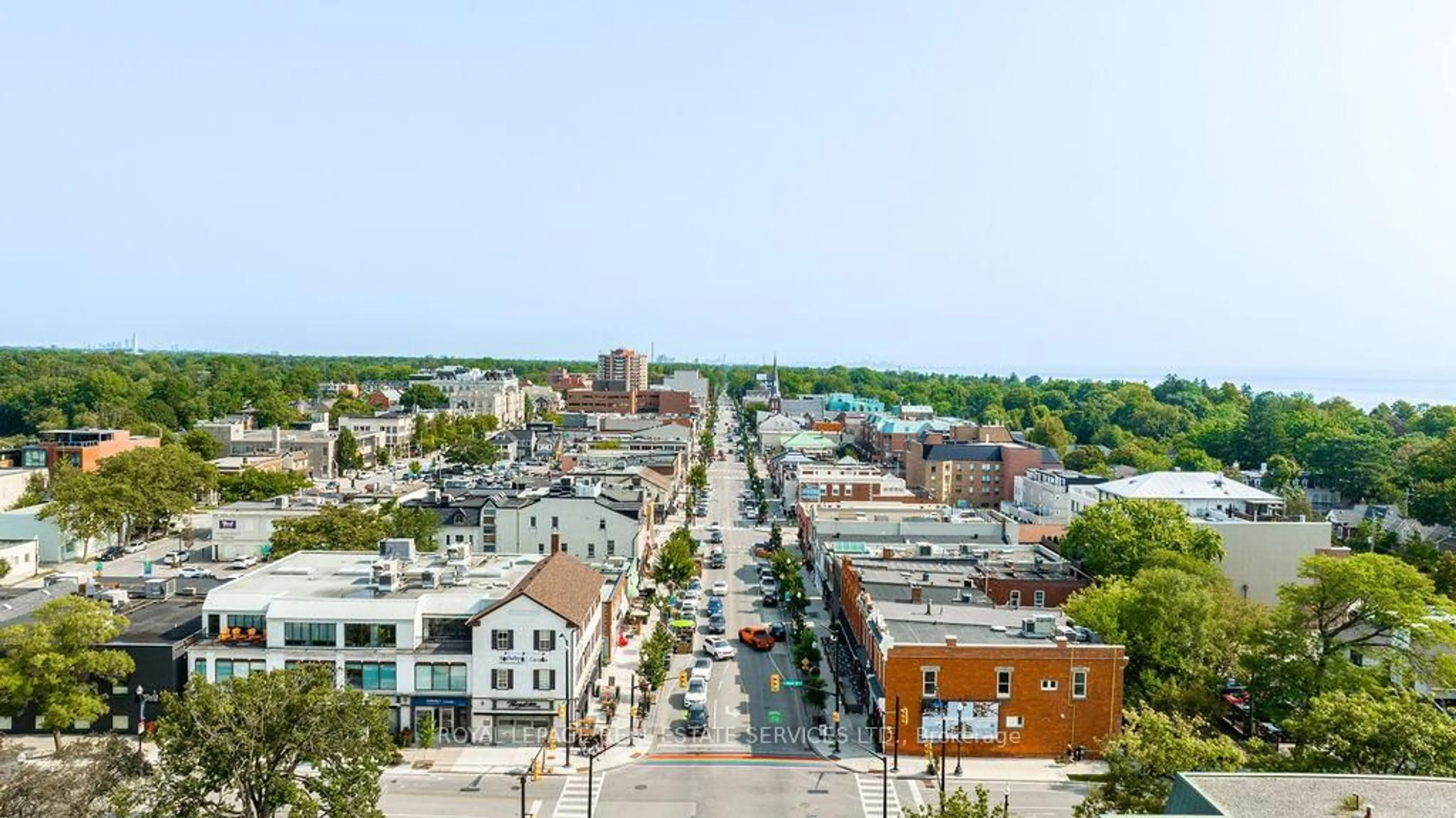 A pic from outside/outdoor area/front of a property/back of a property/a pic from drone, city buildings view from balcony for 100 Lakeshore Rd #708, Oakville Ontario L6J 6M9