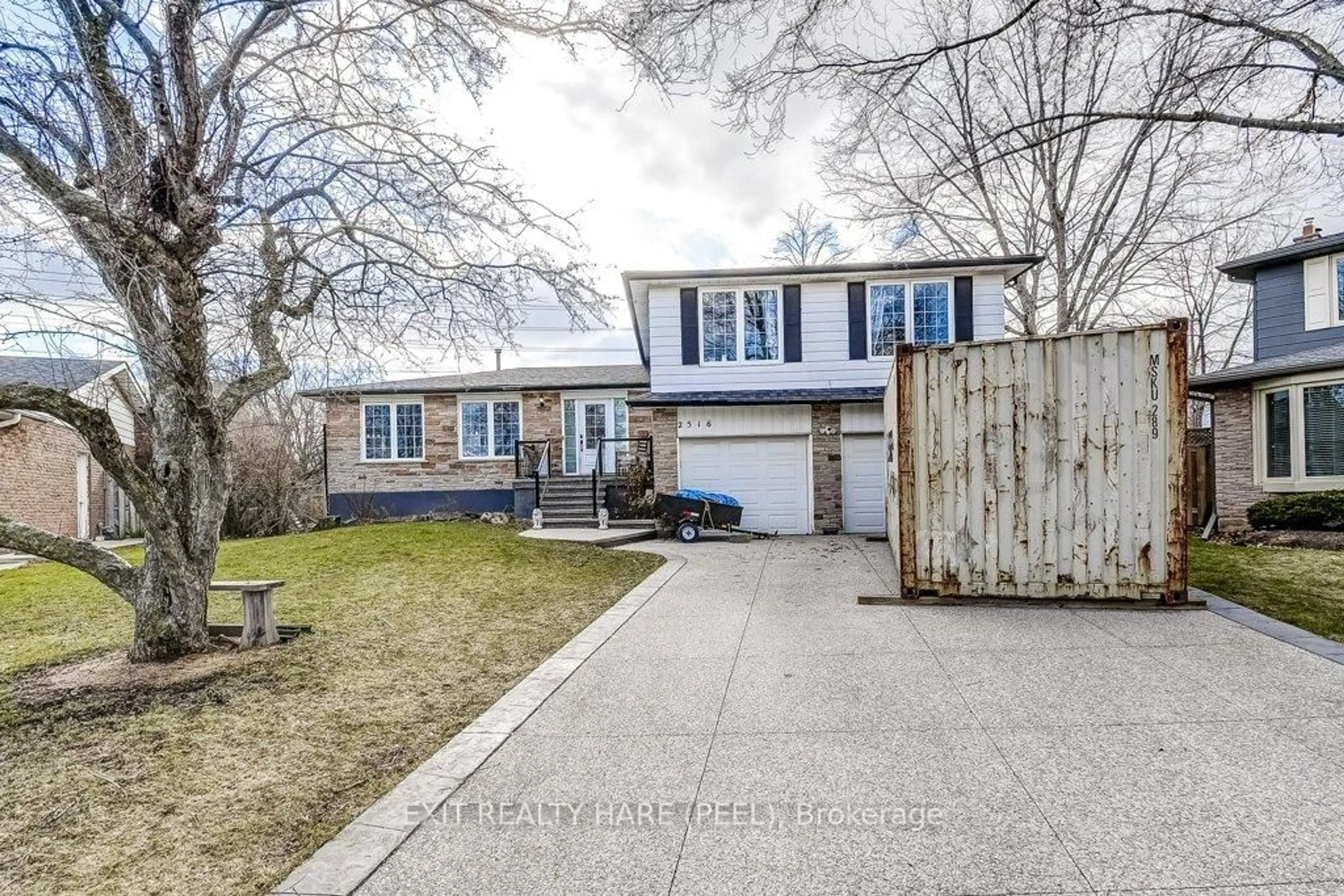 Unknown for 2516 Woburn Cres, Oakville Ontario L6L 5E9