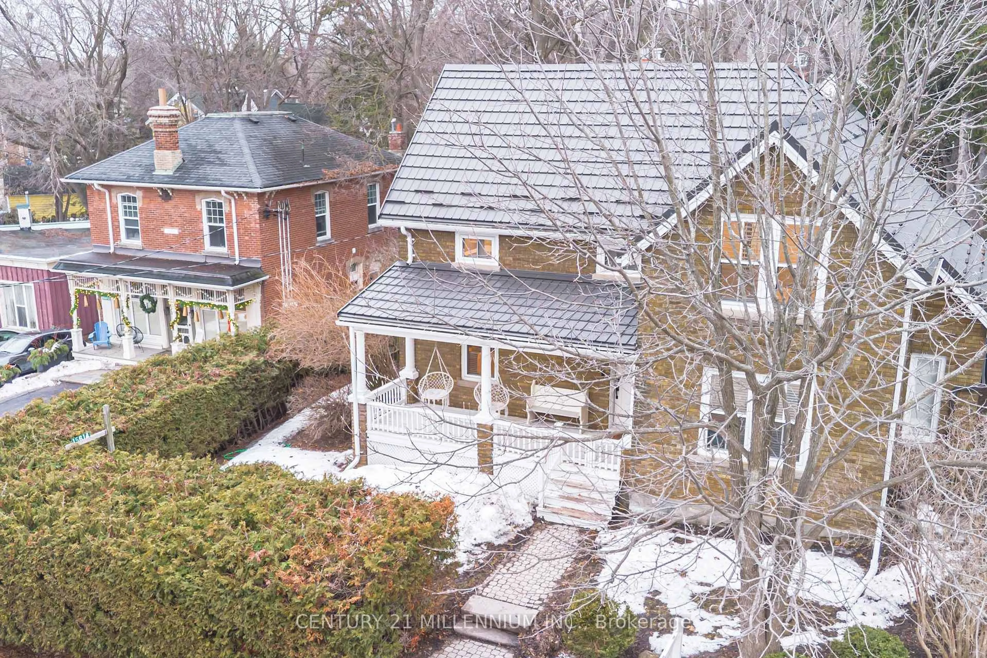 A pic from outside/outdoor area/front of a property/back of a property/a pic from drone, street for 15614 McLaughlin Rd, Caledon Ontario L7C 1M3