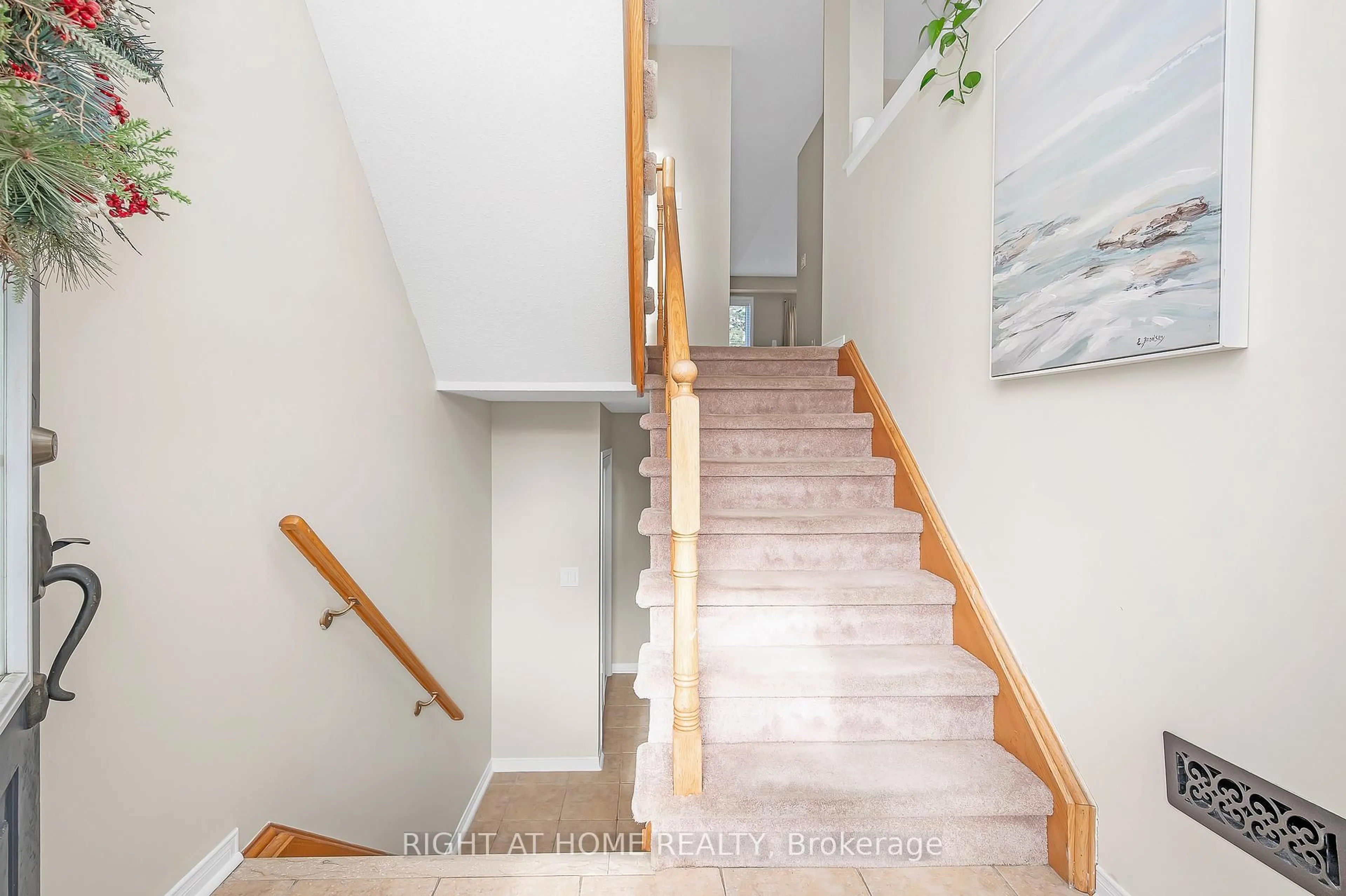 Stairs for 107 Bernard Ave, Brampton Ontario L6Y 5S9