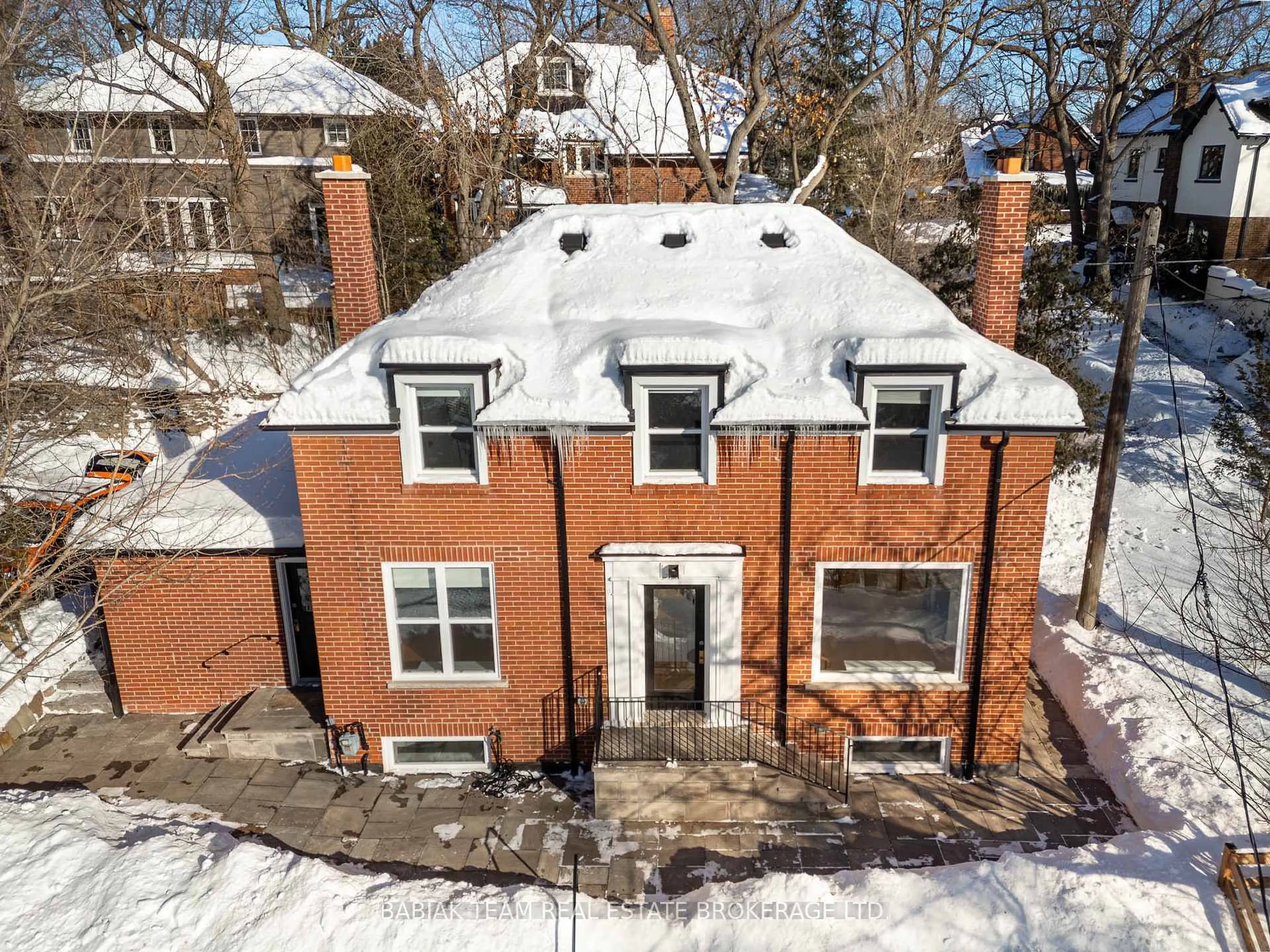 A pic from outside/outdoor area/front of a property/back of a property/a pic from drone, street for 19 Halford Ave, Toronto Ontario M6S 4G1