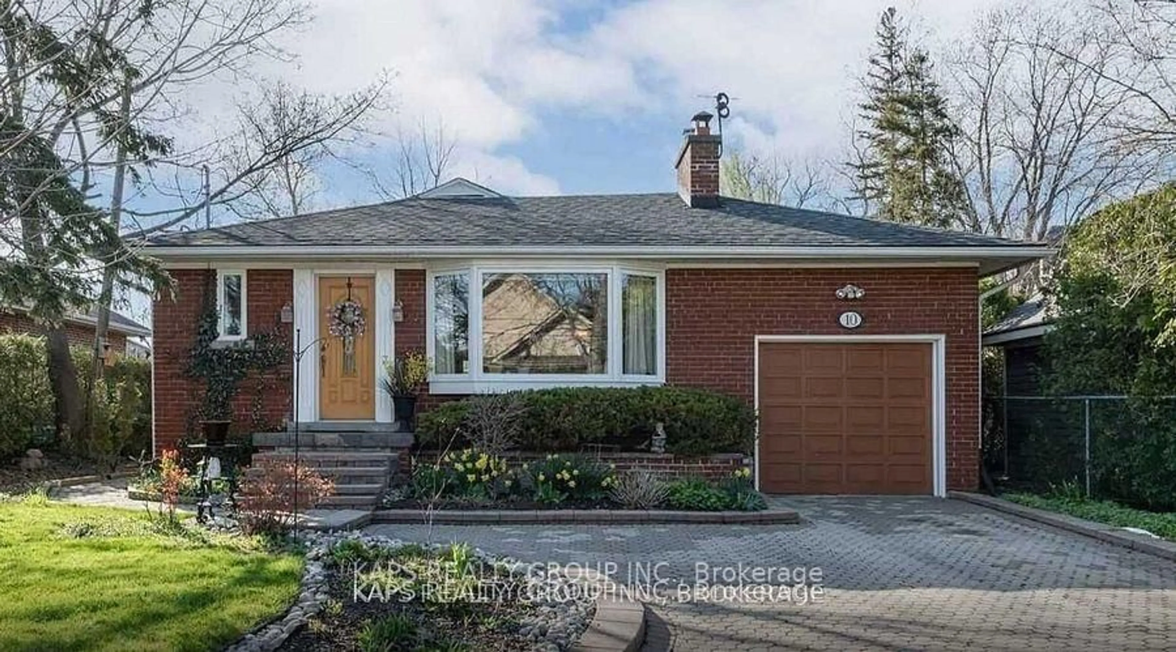 Home with brick exterior material, street for 10 Wanita Rd, Mississauga Ontario L5G 1B1