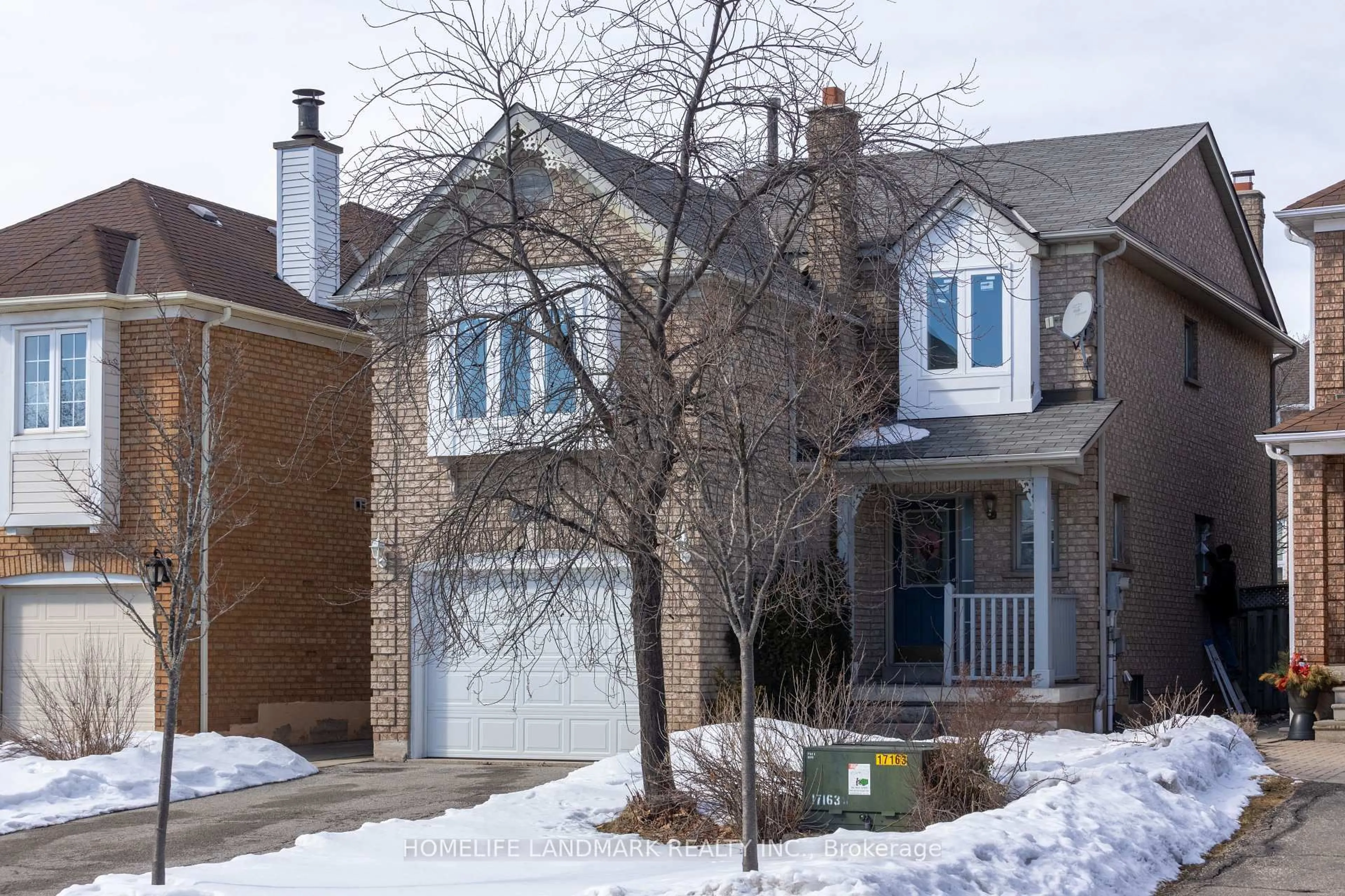Home with brick exterior material, street for 2453 Strathmore Cres, Mississauga Ontario L5M 5K9