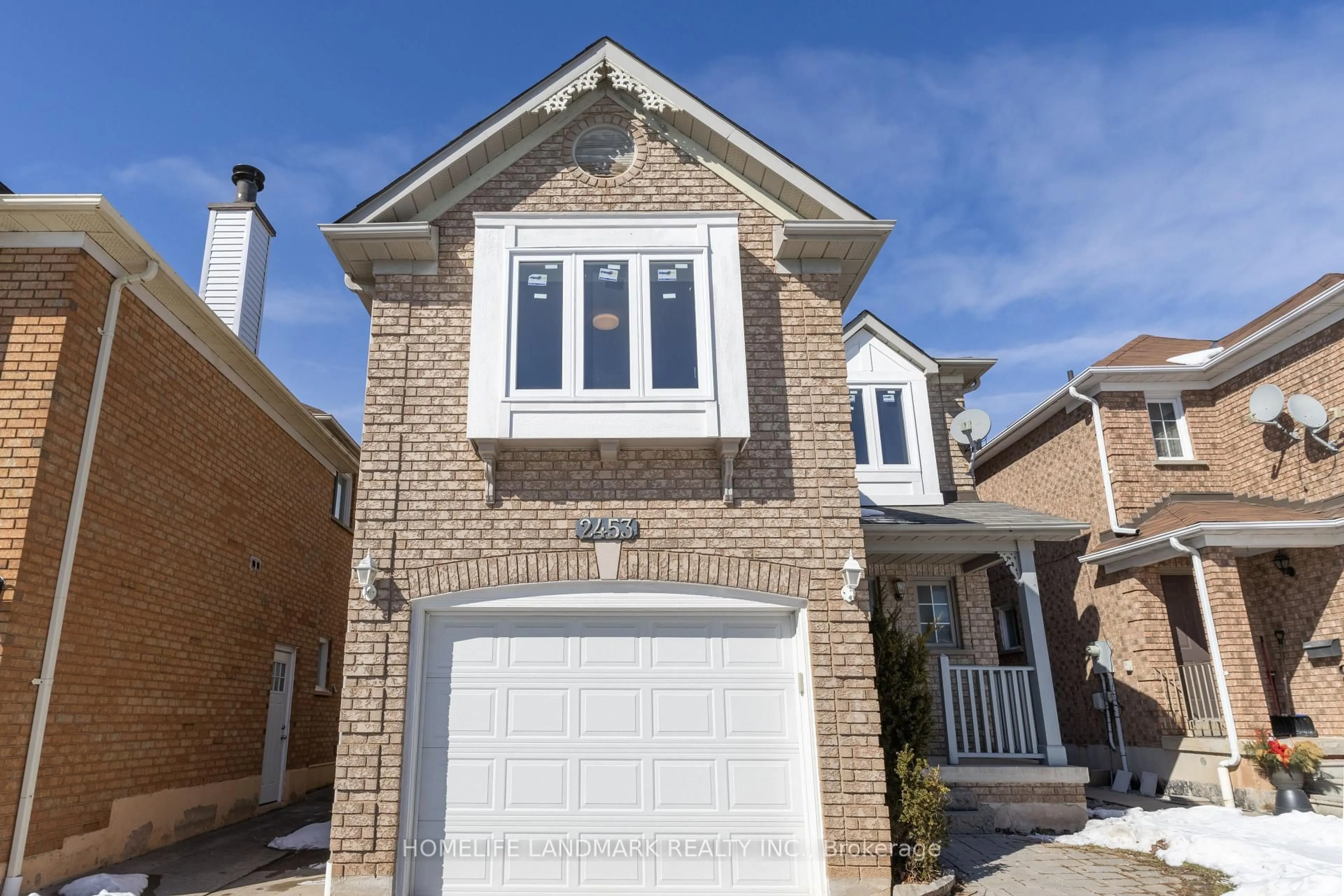 Home with brick exterior material, street for 2453 Strathmore Cres, Mississauga Ontario L5M 5K9