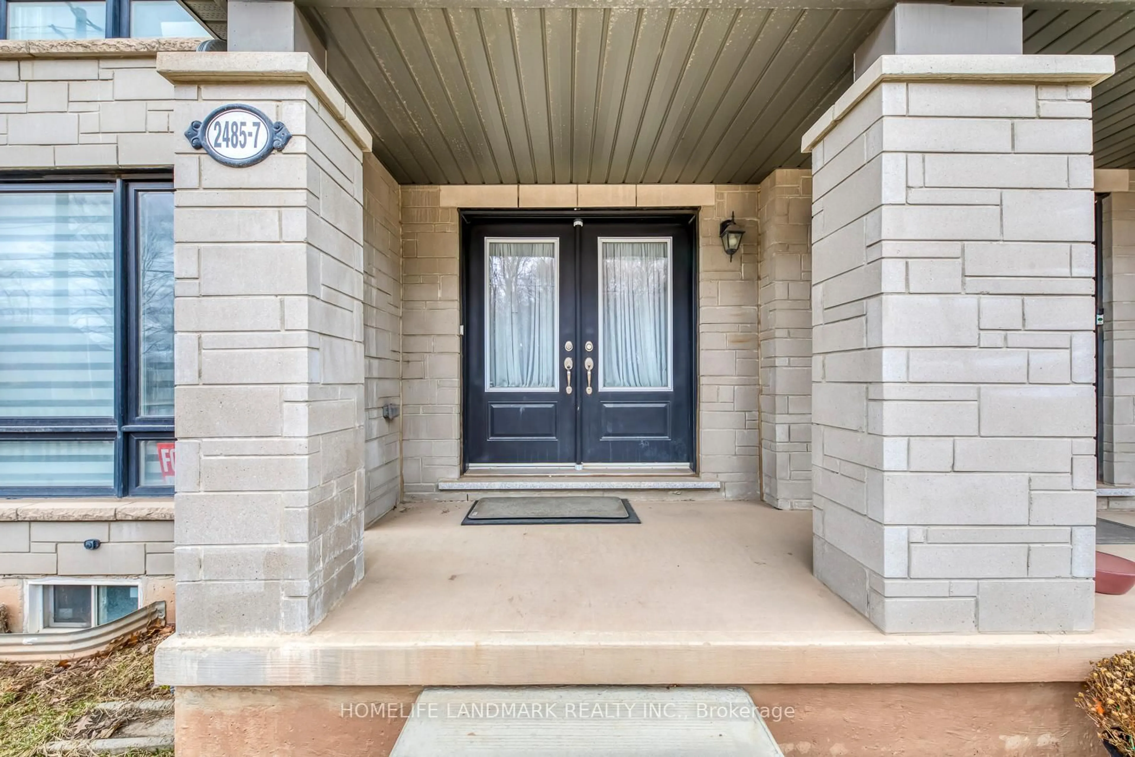 Indoor entryway for 2485 Badger Cres #Unit 7 -, Oakville Ontario L6M 5L9
