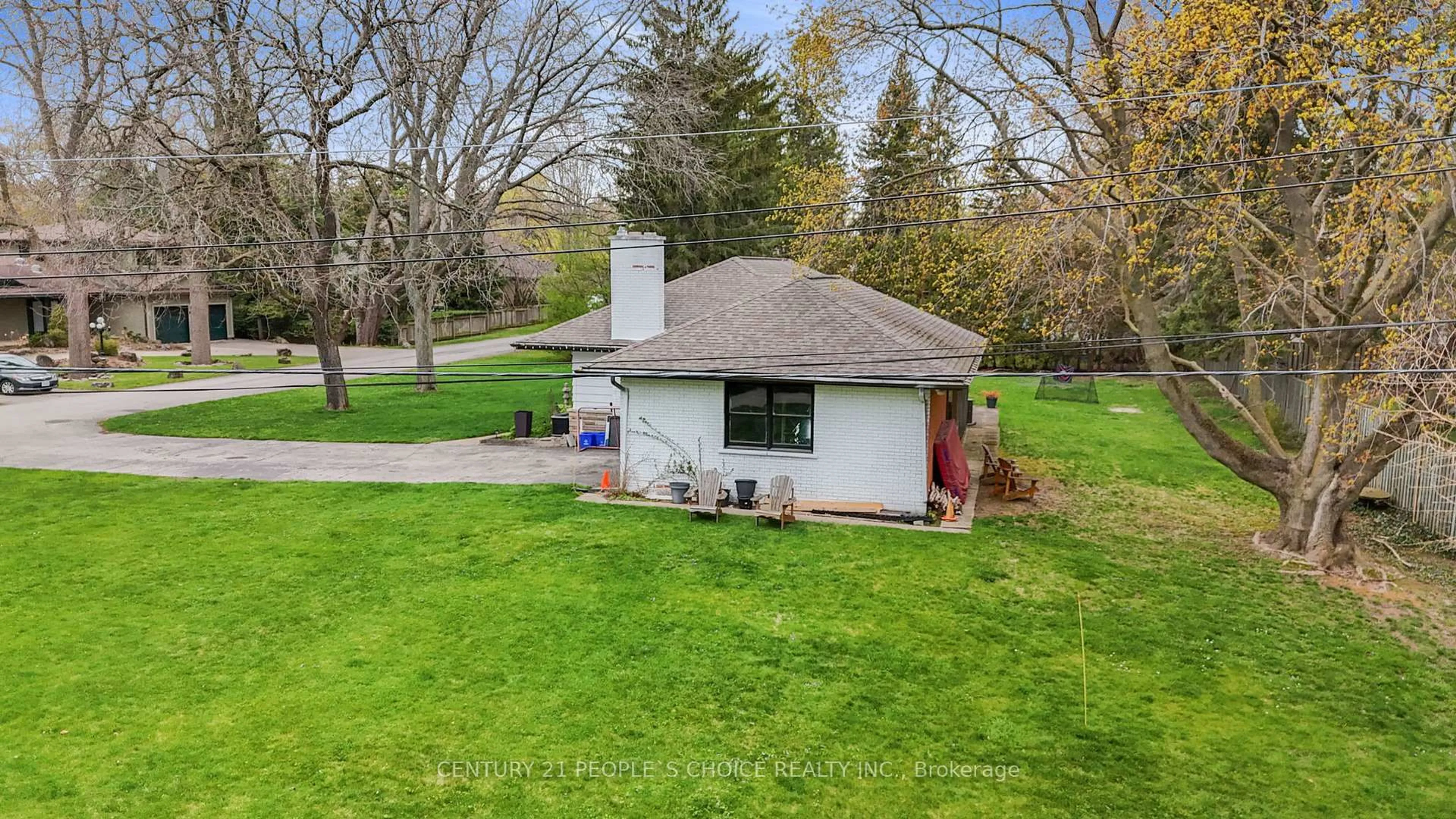A pic from outside/outdoor area/front of a property/back of a property/a pic from drone, unknown for 167 Blue Water Pl, Burlington Ontario L7L 2J3