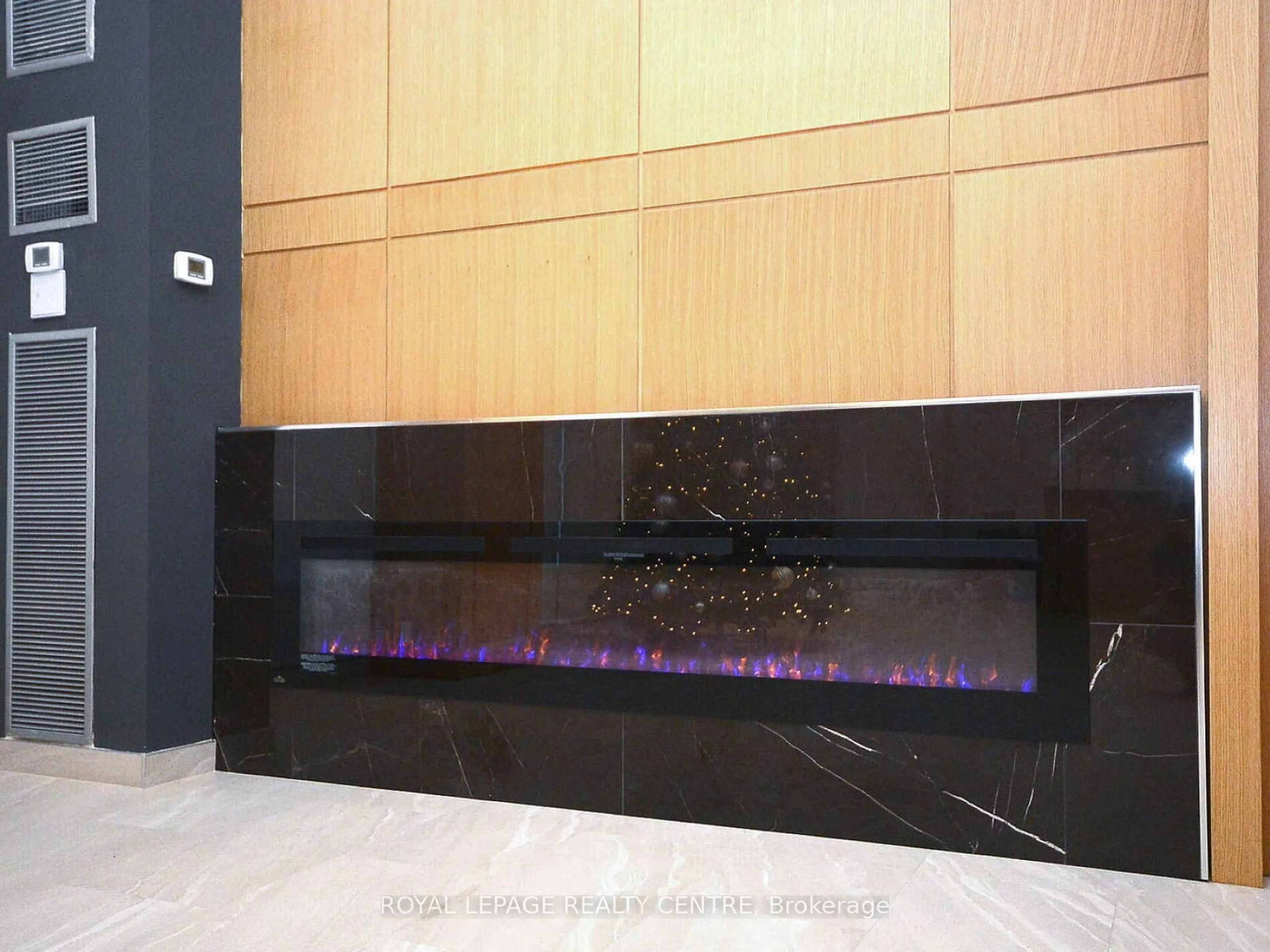 Unknown for 3590 Kaneff Cres #1604, Mississauga Ontario L5A 3X3