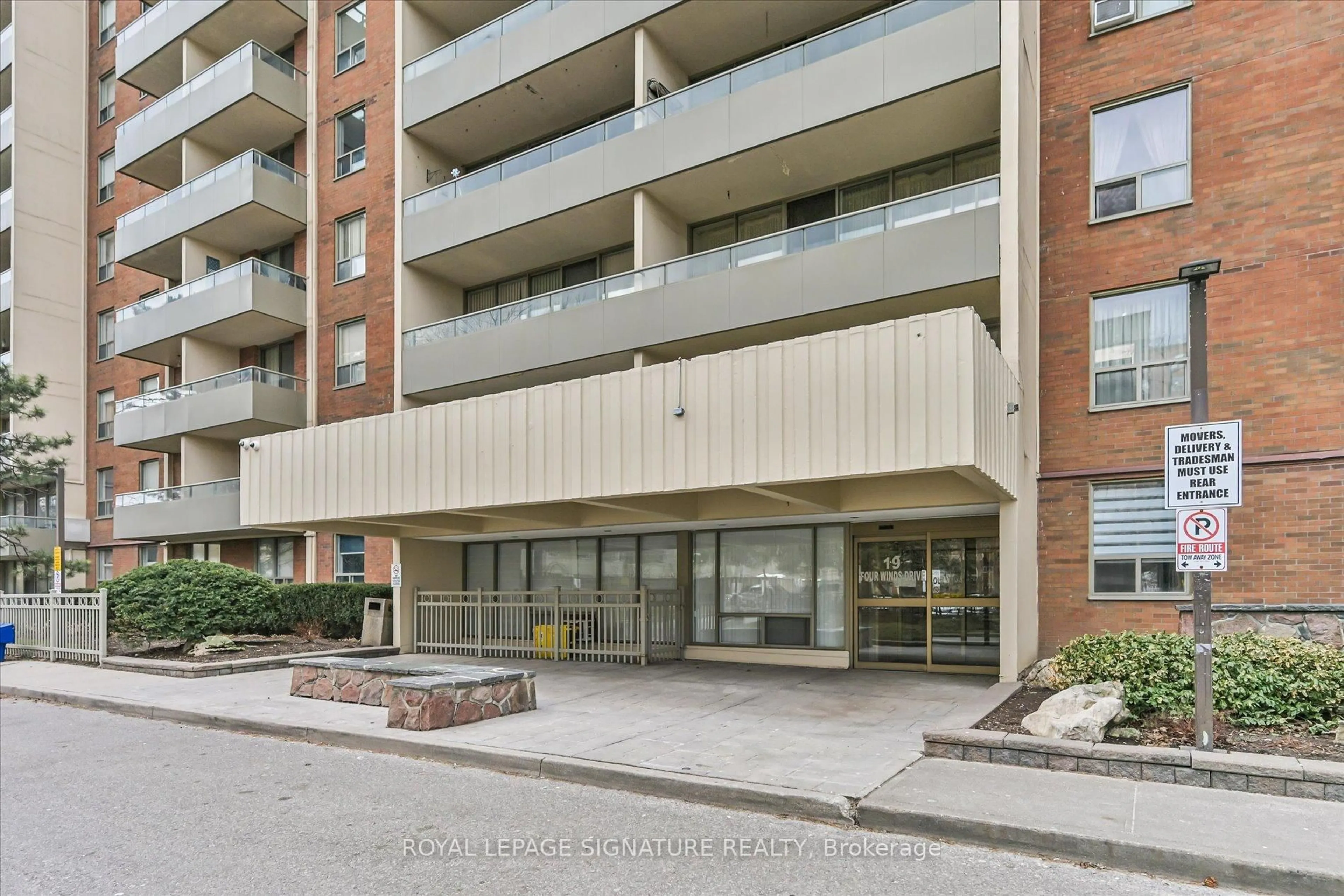 Unknown for 19 Four Winds Dr #801, Toronto Ontario M3J 2S9